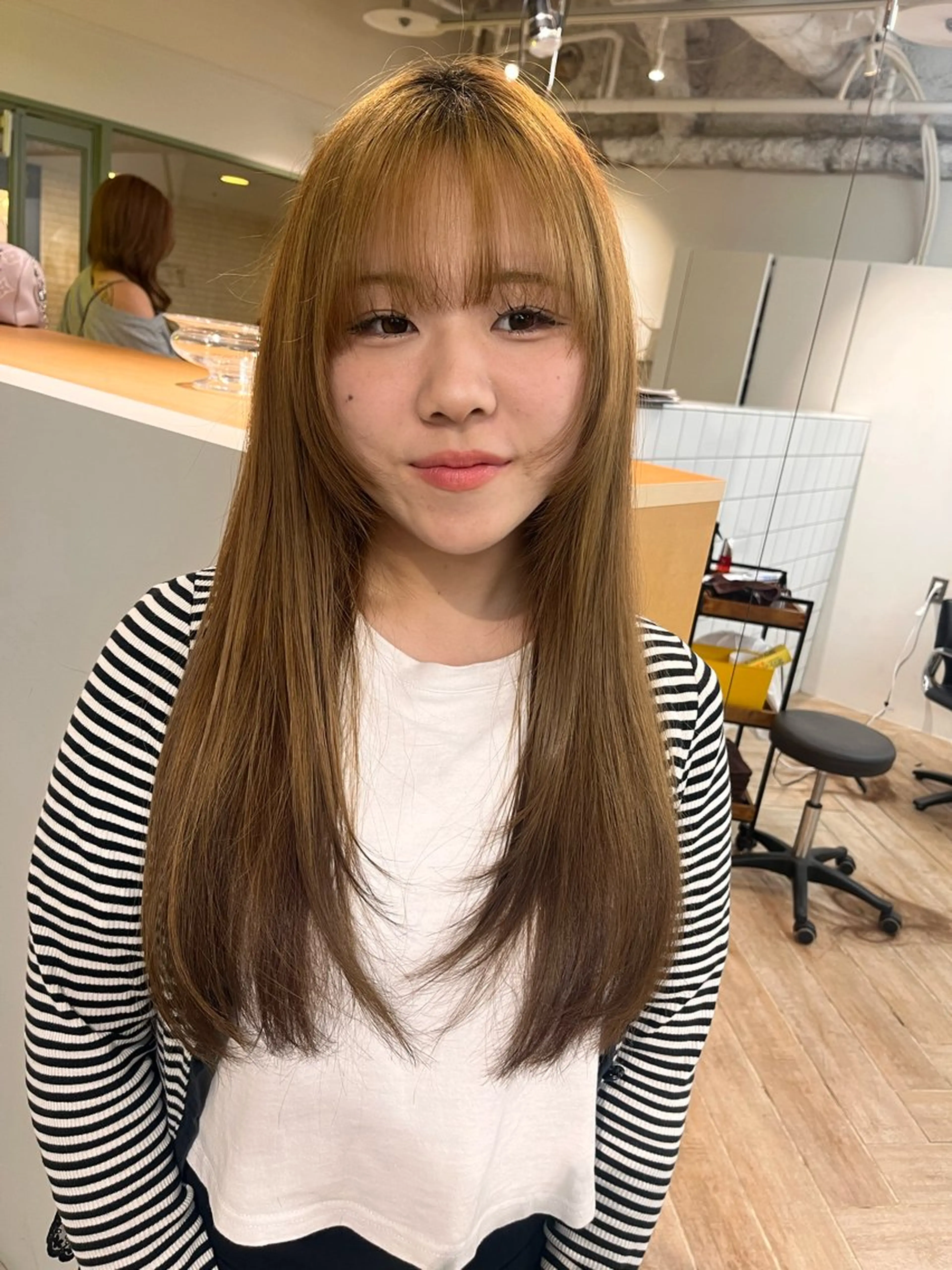 ロング 顔まわりレイヤー 顔周りカット レイヤーカット 小顔カット LUVISM万代 佐藤里咲/新潟万代のヘアスタイル