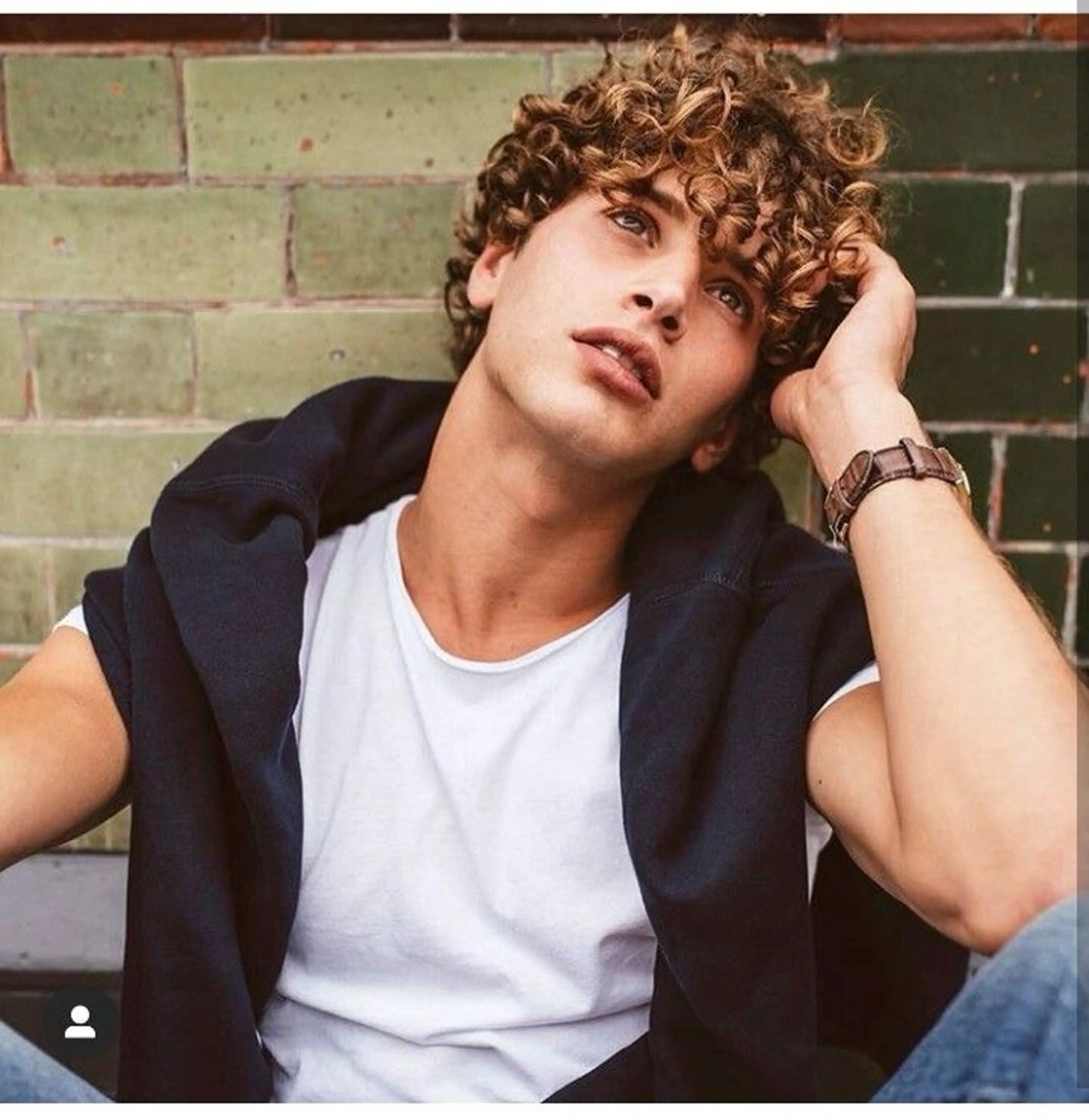 パーマ メンズ メンズパーマ スパイラルパーマ MINAMO 韓国レイヤーのヘアスタイル