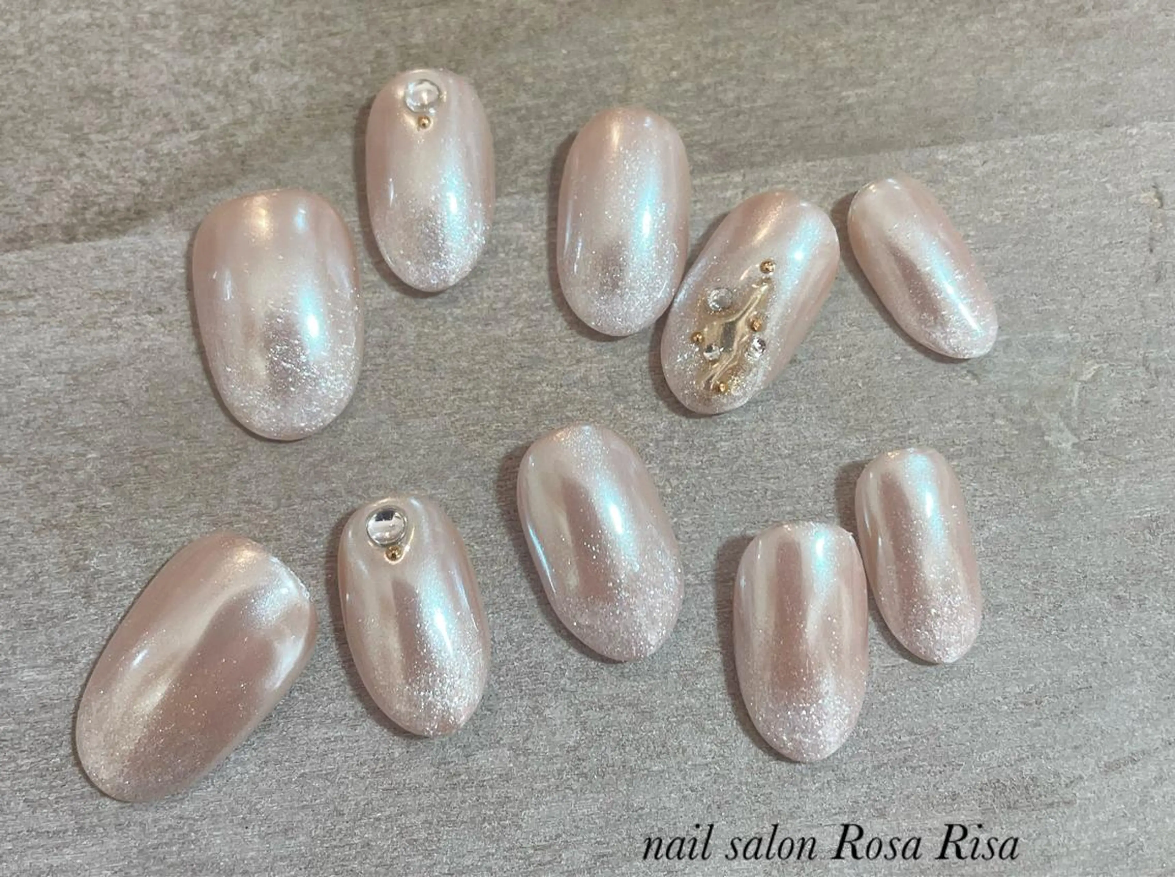 ミディアム アイブロウ その他(ネイル) ネイルスタジオ シェイクユアハンズのネイルデザイン