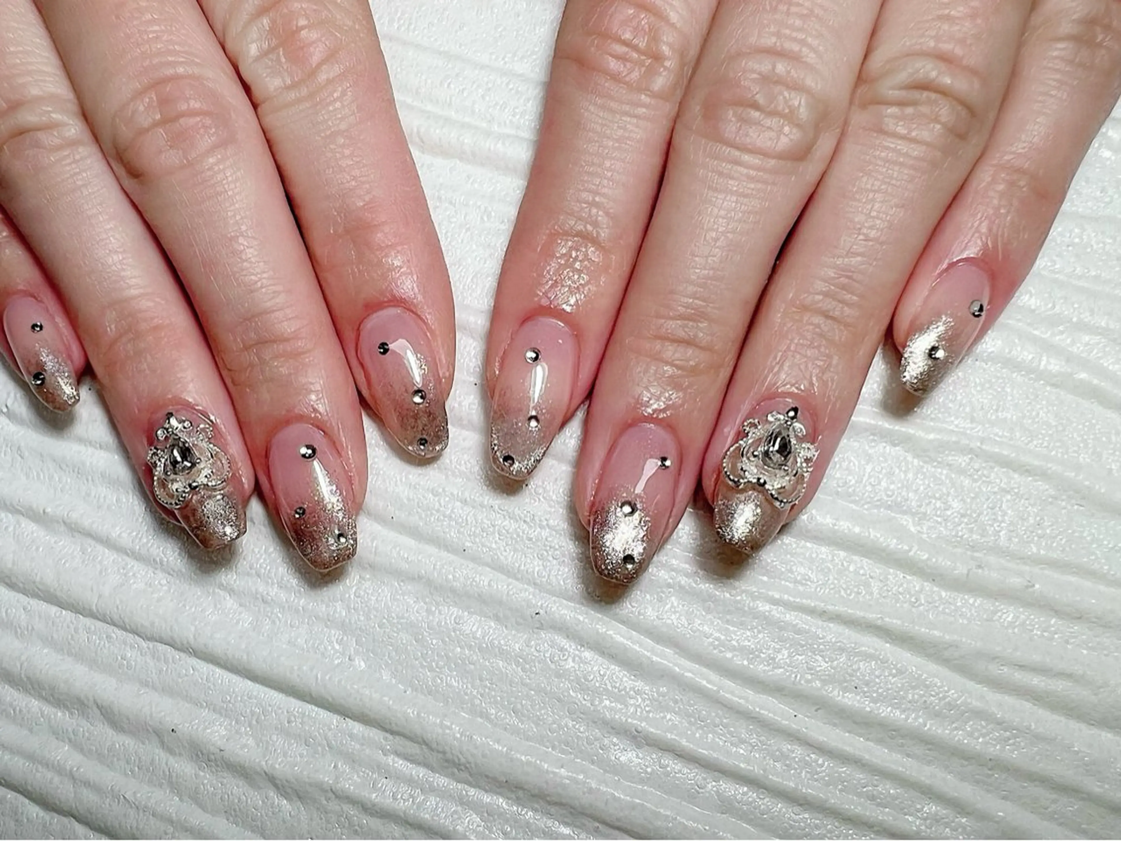 ネイル ハンドネイル silo salon しろさろんのネイルデザイン