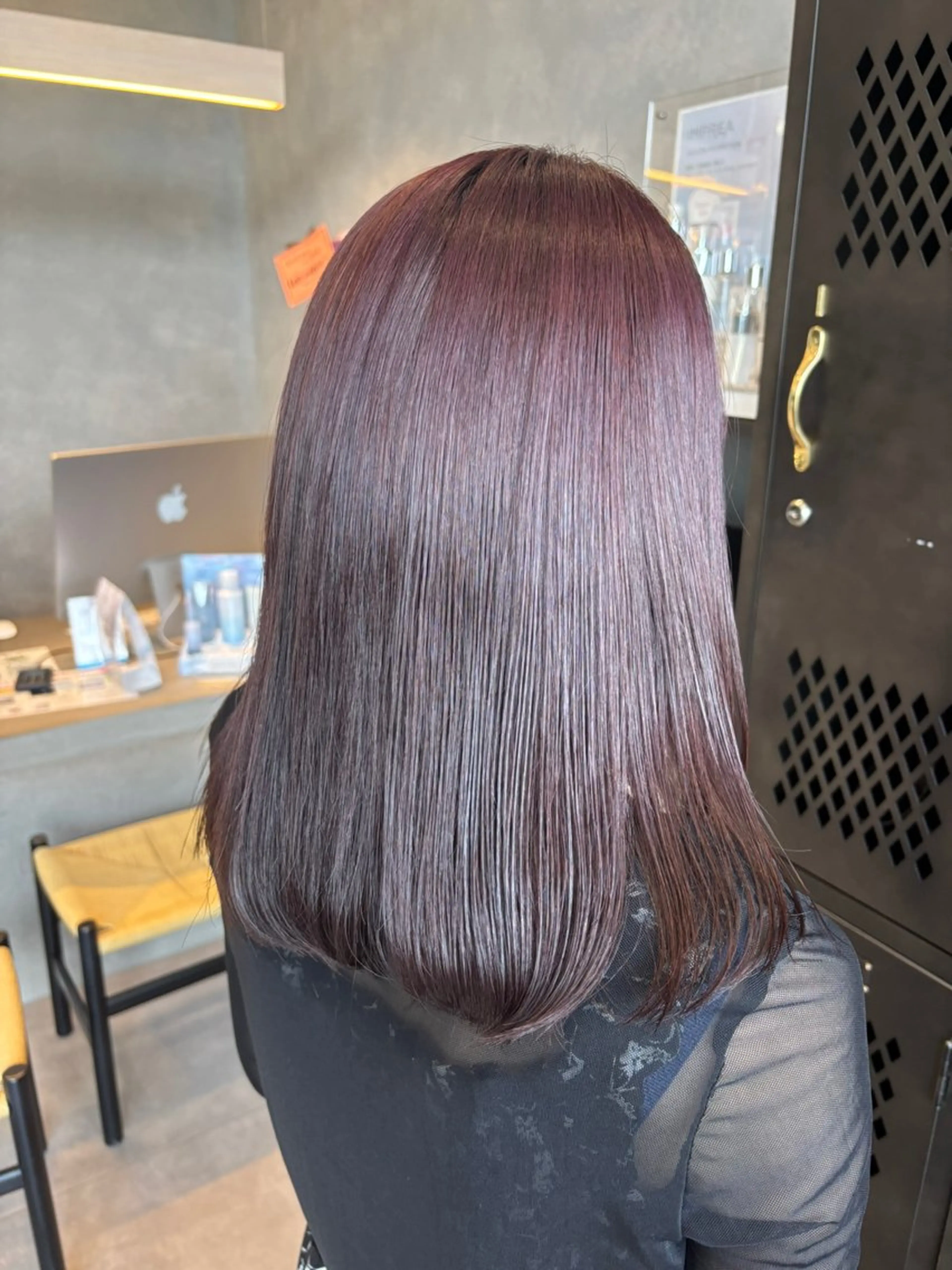 ミディアム 水野 志保のヘアスタイル