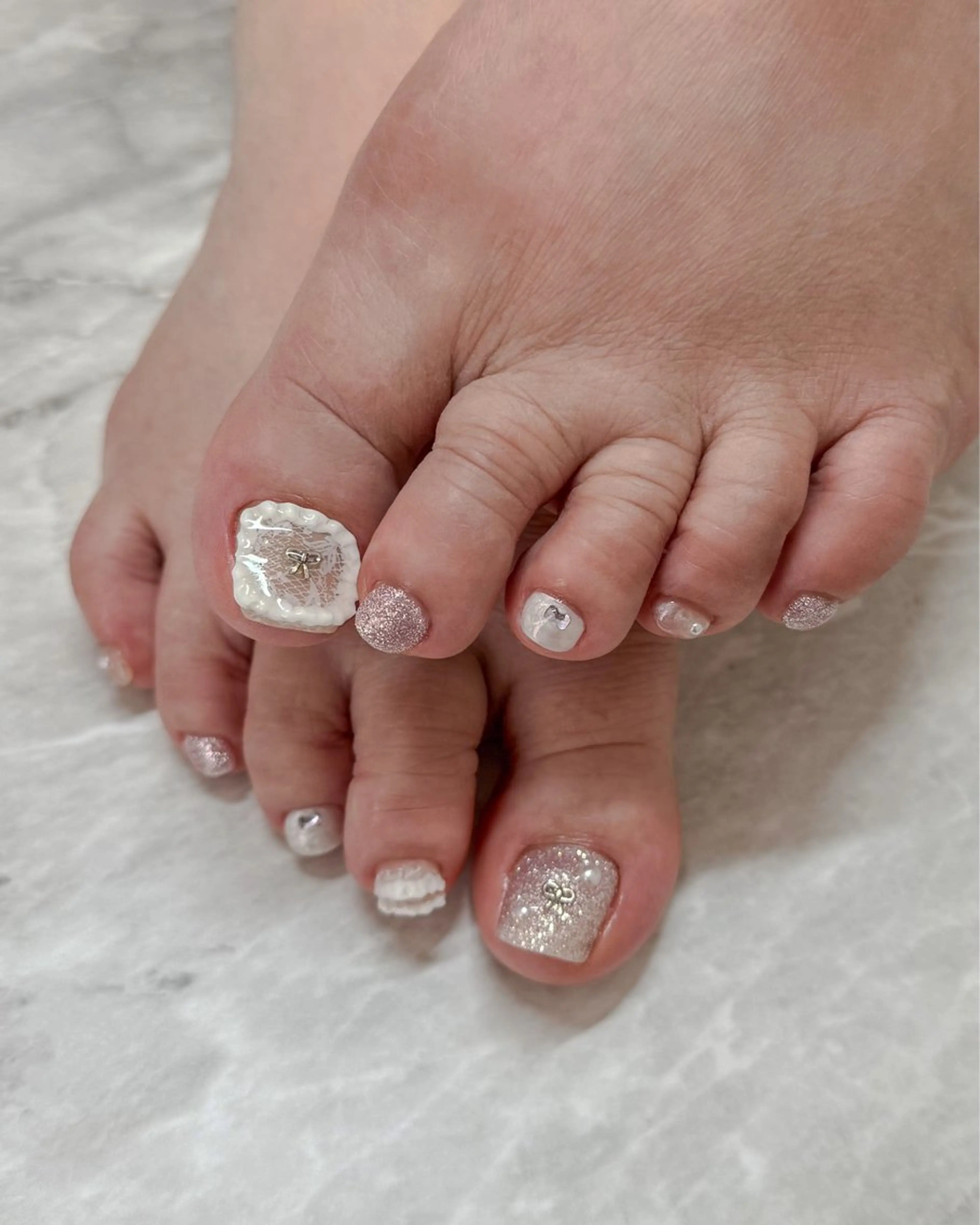 ネイル ストーンネイル フットネイル num-fi Aiのネイルデザイン