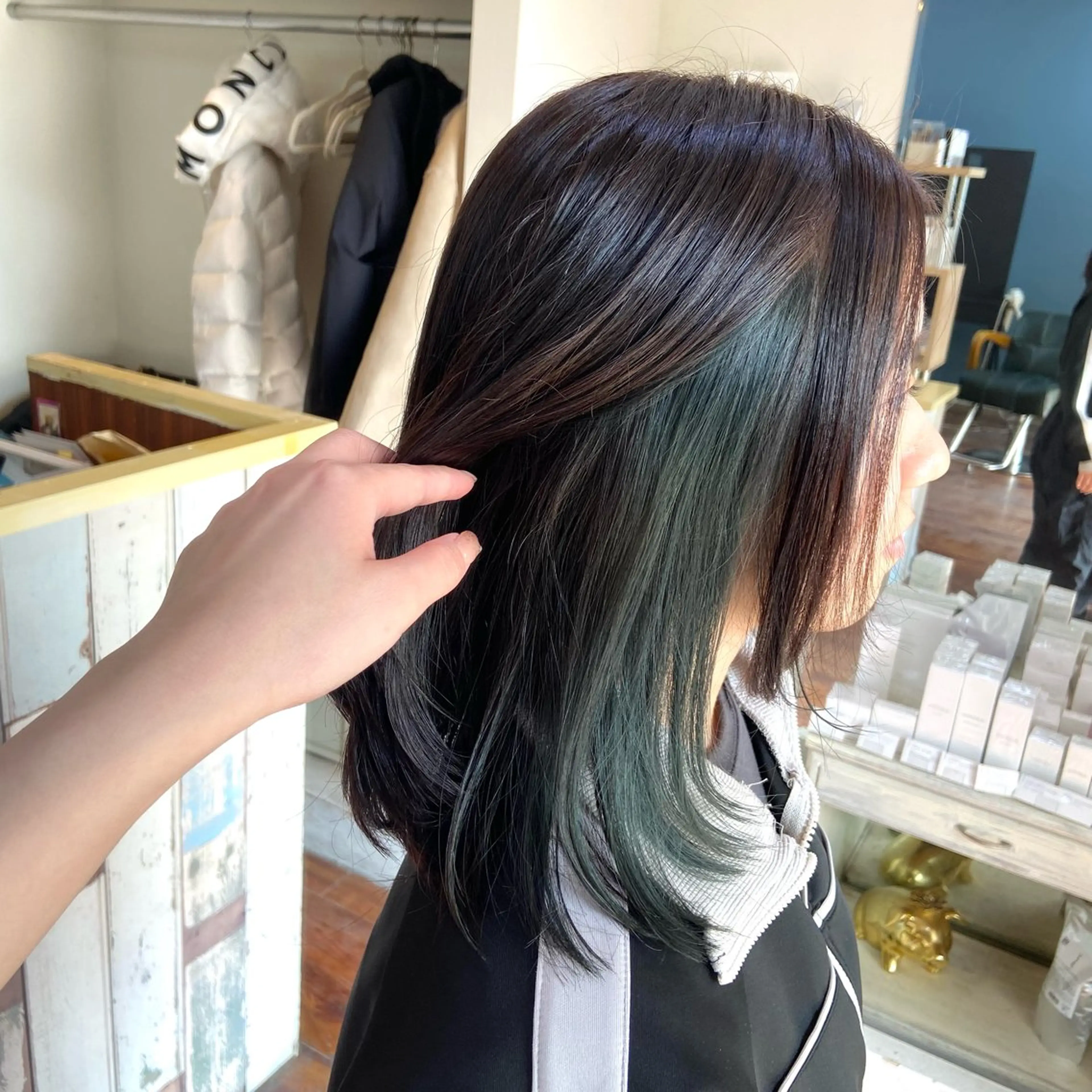 セミロング カラー 髪質改善/ストレート /透明感/西川奈穂のヘアスタイル