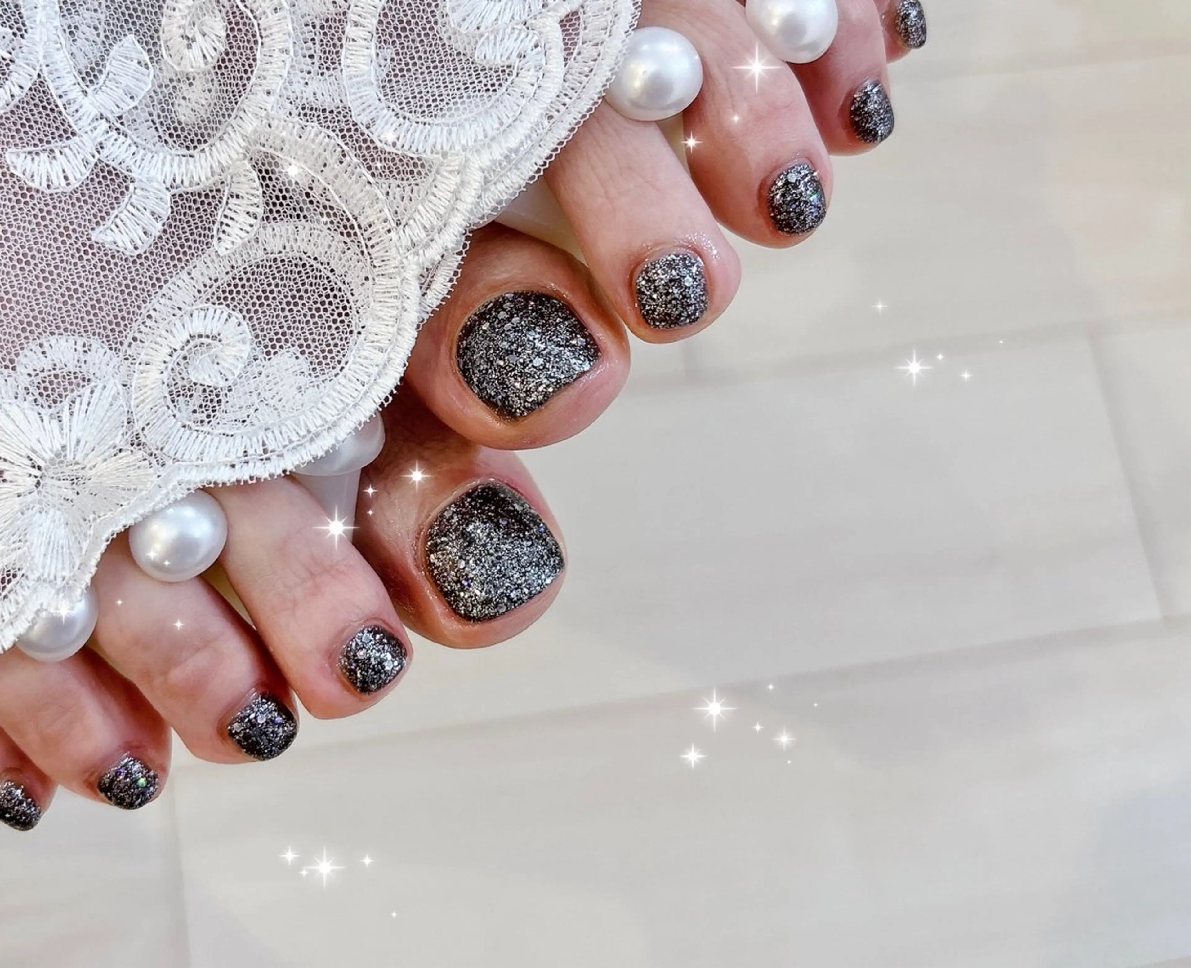 ネイル キラキラネイル フットネイル FLARE NAIL フレアネイルのネイルデザイン