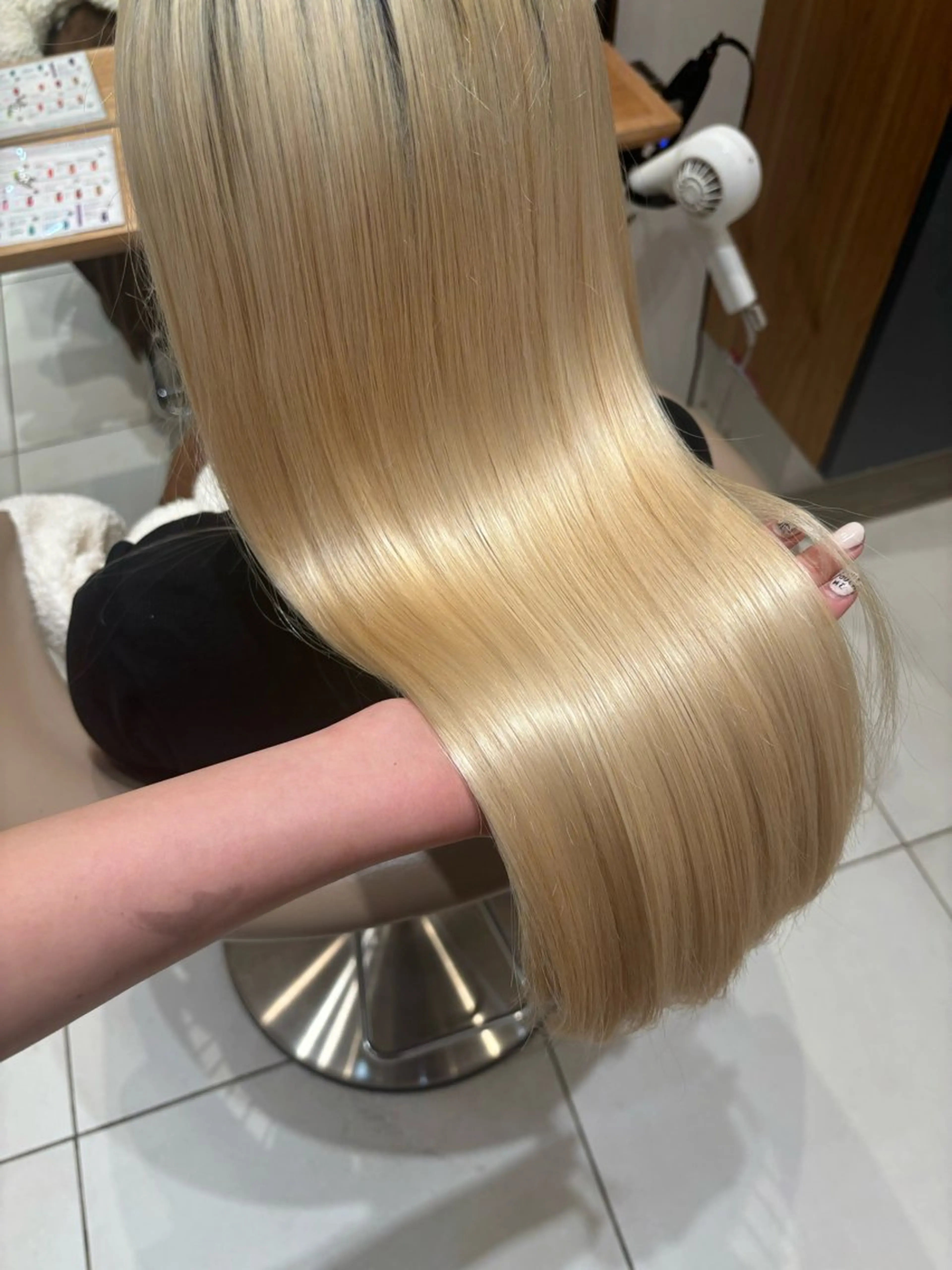 [静電気対策‼️]夏限定メニュー🌺🌱静電気から髪を守ってくれるサブリミックトリートメントミドルコース💆🏼‍♀️✨の写真