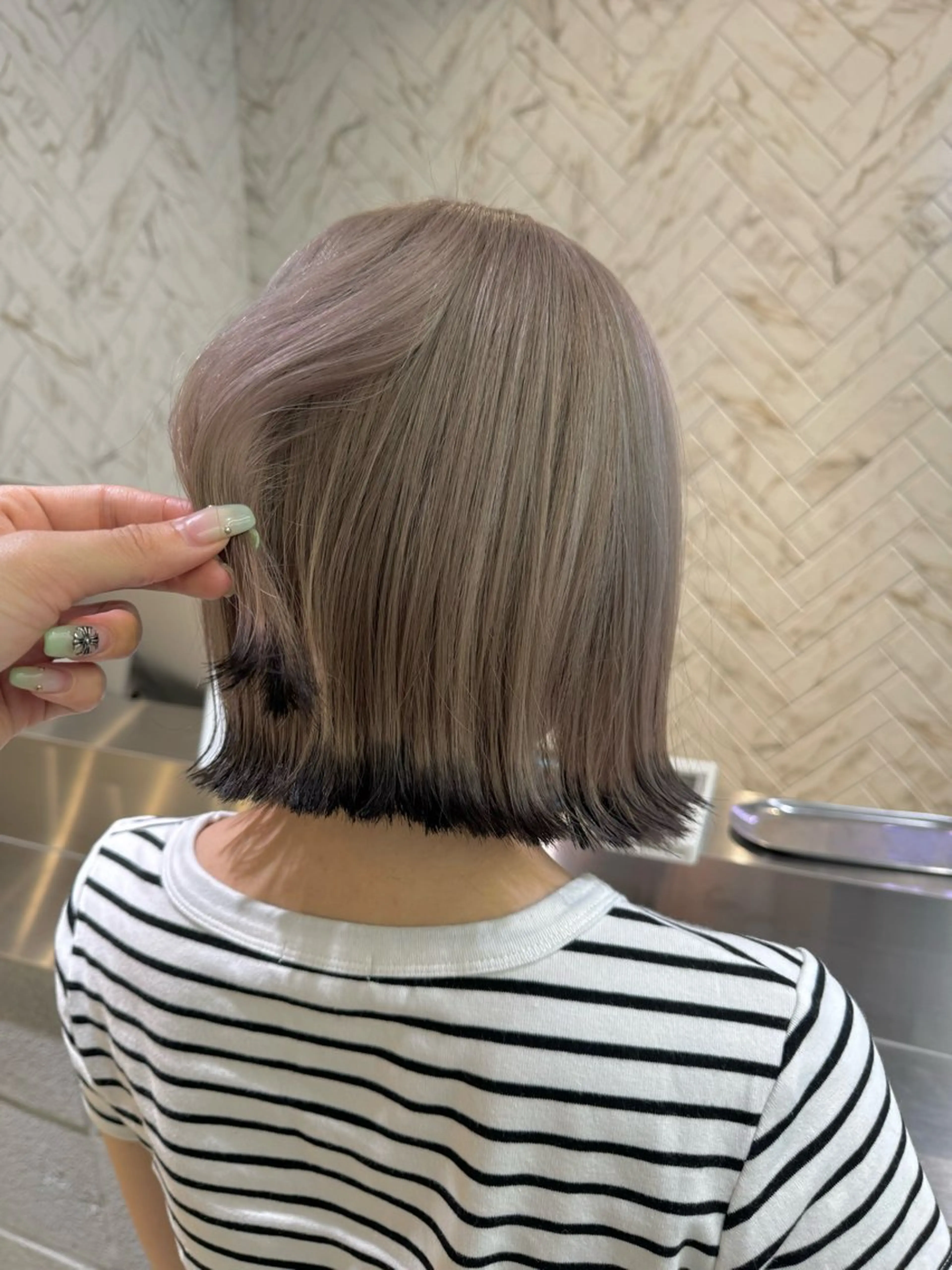 ショート カラー ヘアカラー トリートメント 店長　MANAMI ／ブリーチ／骨格ボブのヘアスタイル