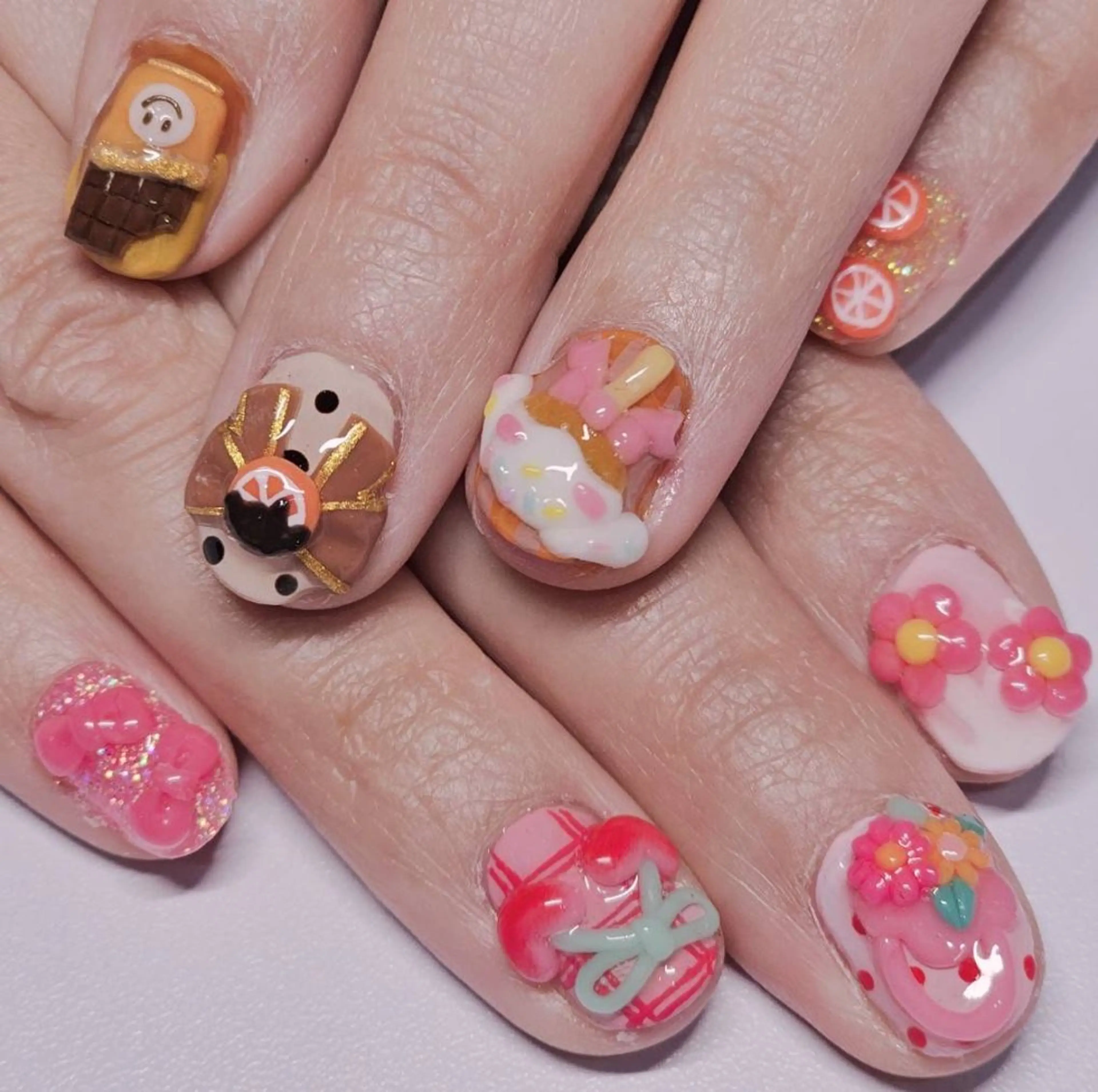 ネイル アートネイル オレンジ ピンク 春ネイル バレンタイン ハンドネイル よしだ ひろきのネイルデザイン