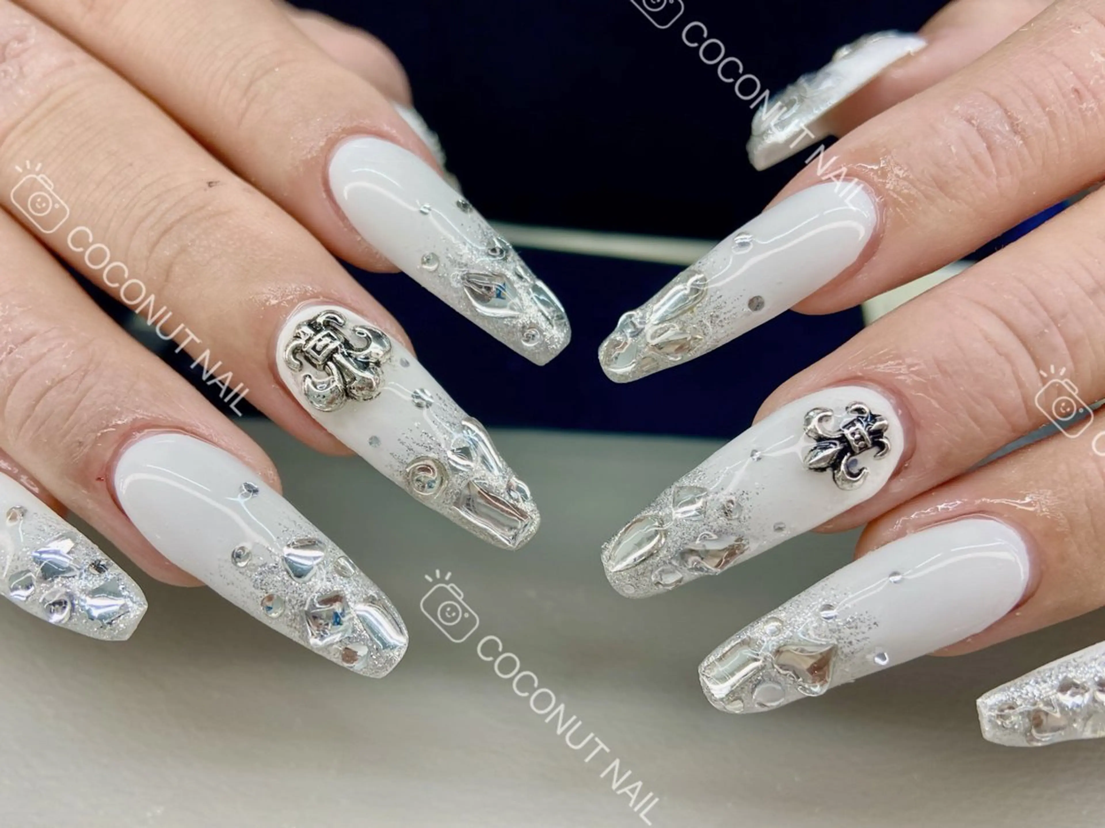 ネイル ハンドネイル 神田 ココナッツのネイルデザイン