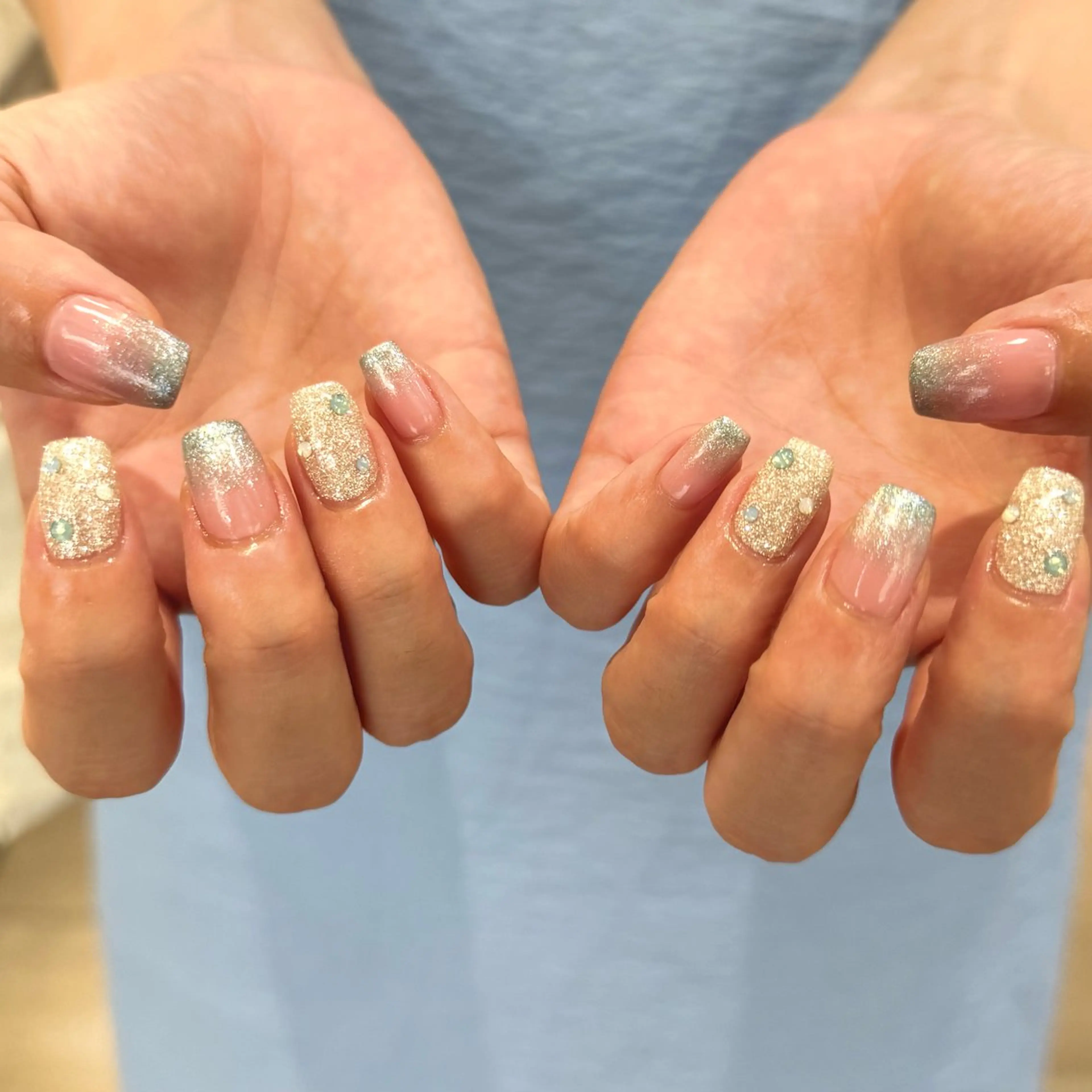 ネイル ハンドネイル chika .のネイルデザイン