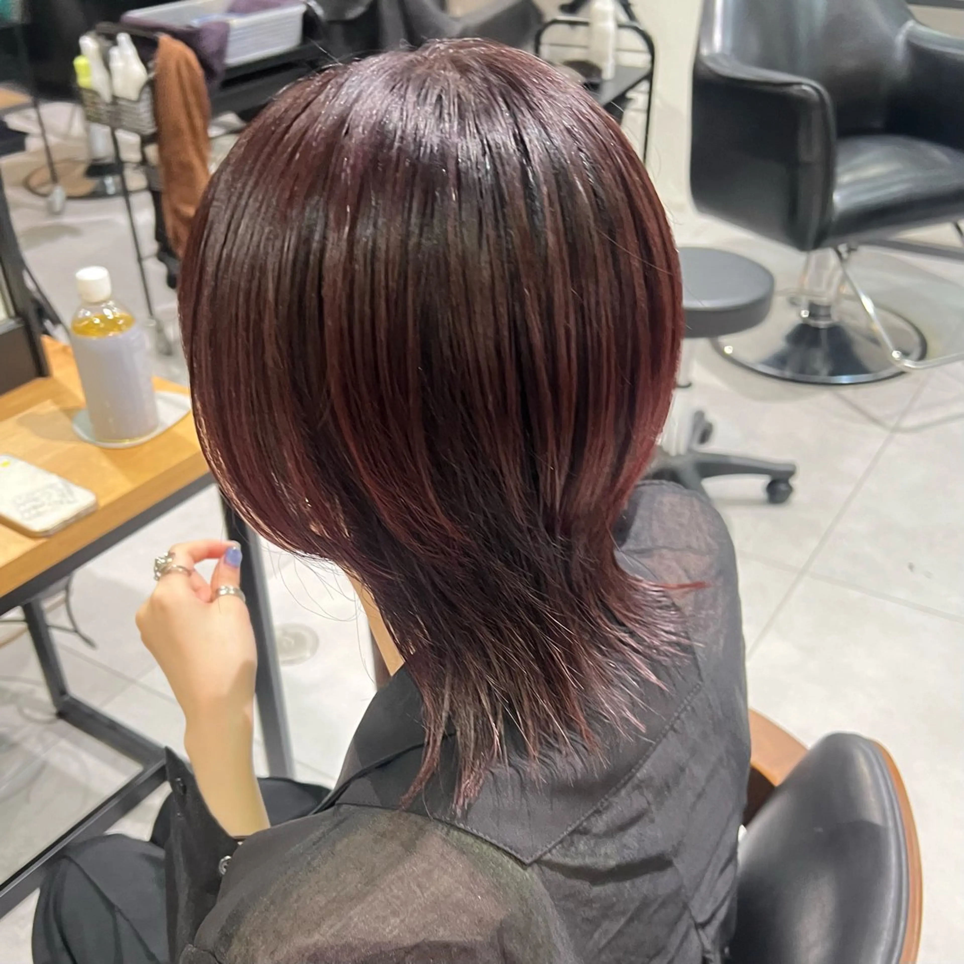 ミディアム カラー Neale. ユメのヘアスタイル