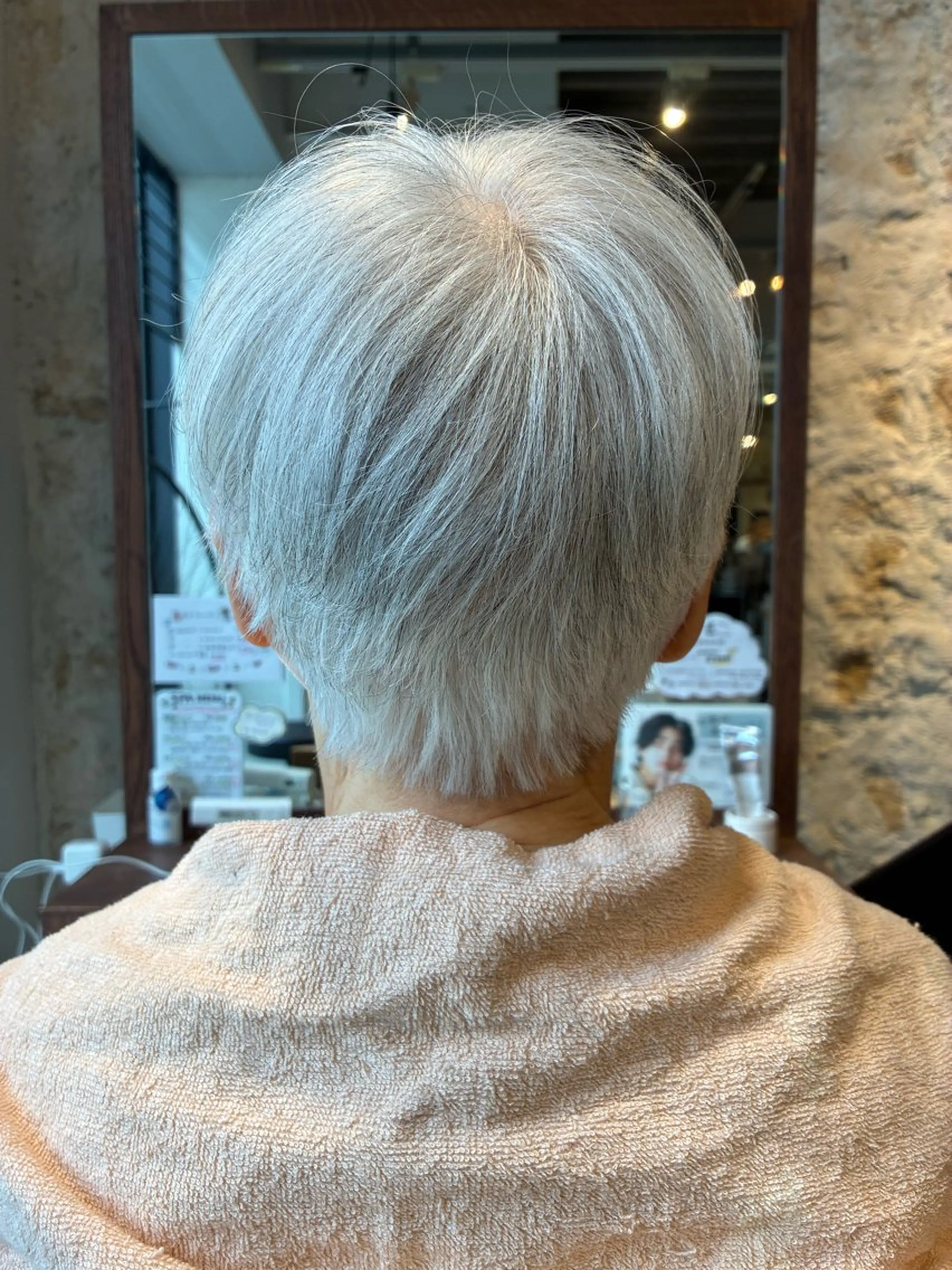 ショート 安田 純香のヘアスタイル