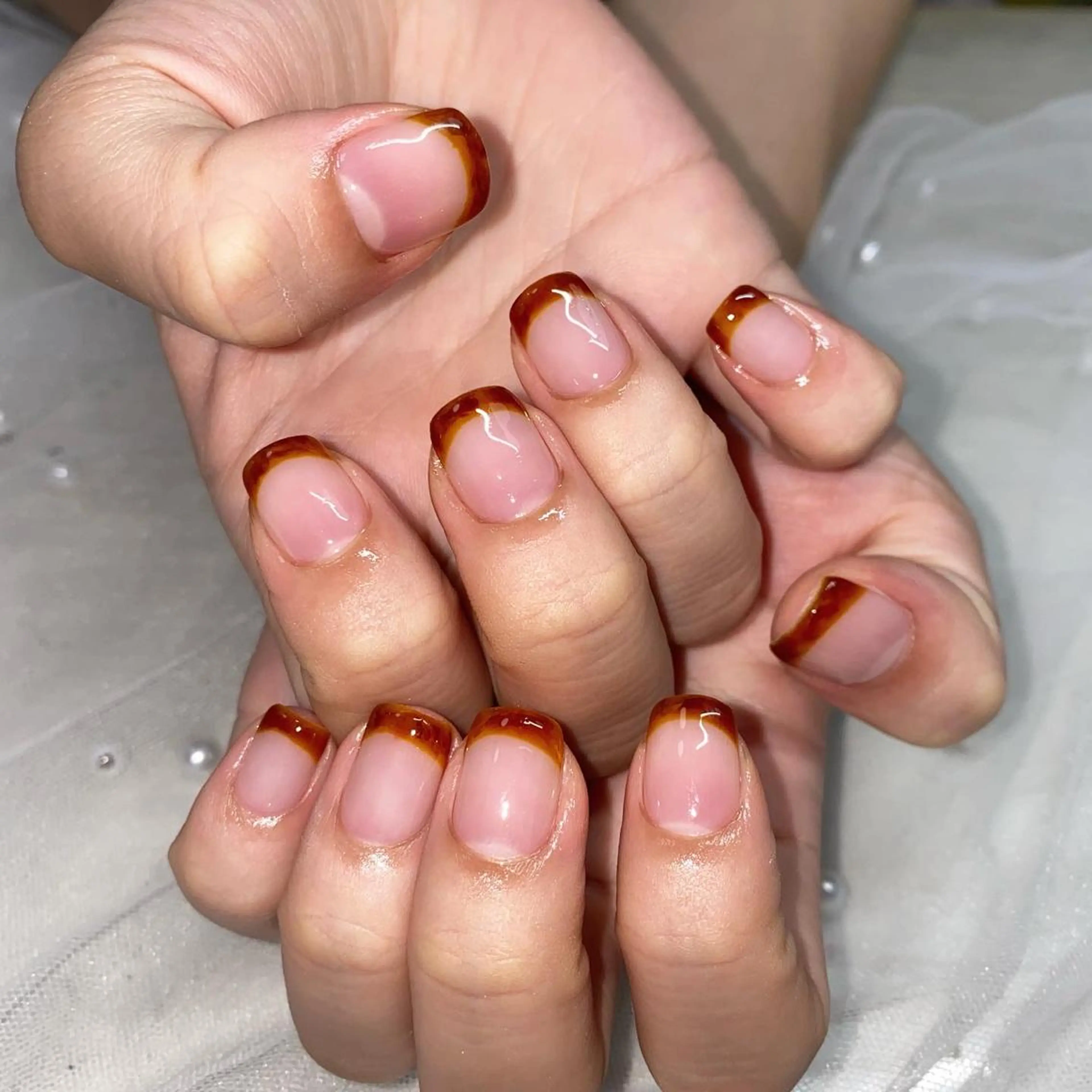 ネイル べっ甲ネイル フレンチネイル I P'ink nail salon所属・I pinknail 韓国風·持ち込み専門のネイルデザイン