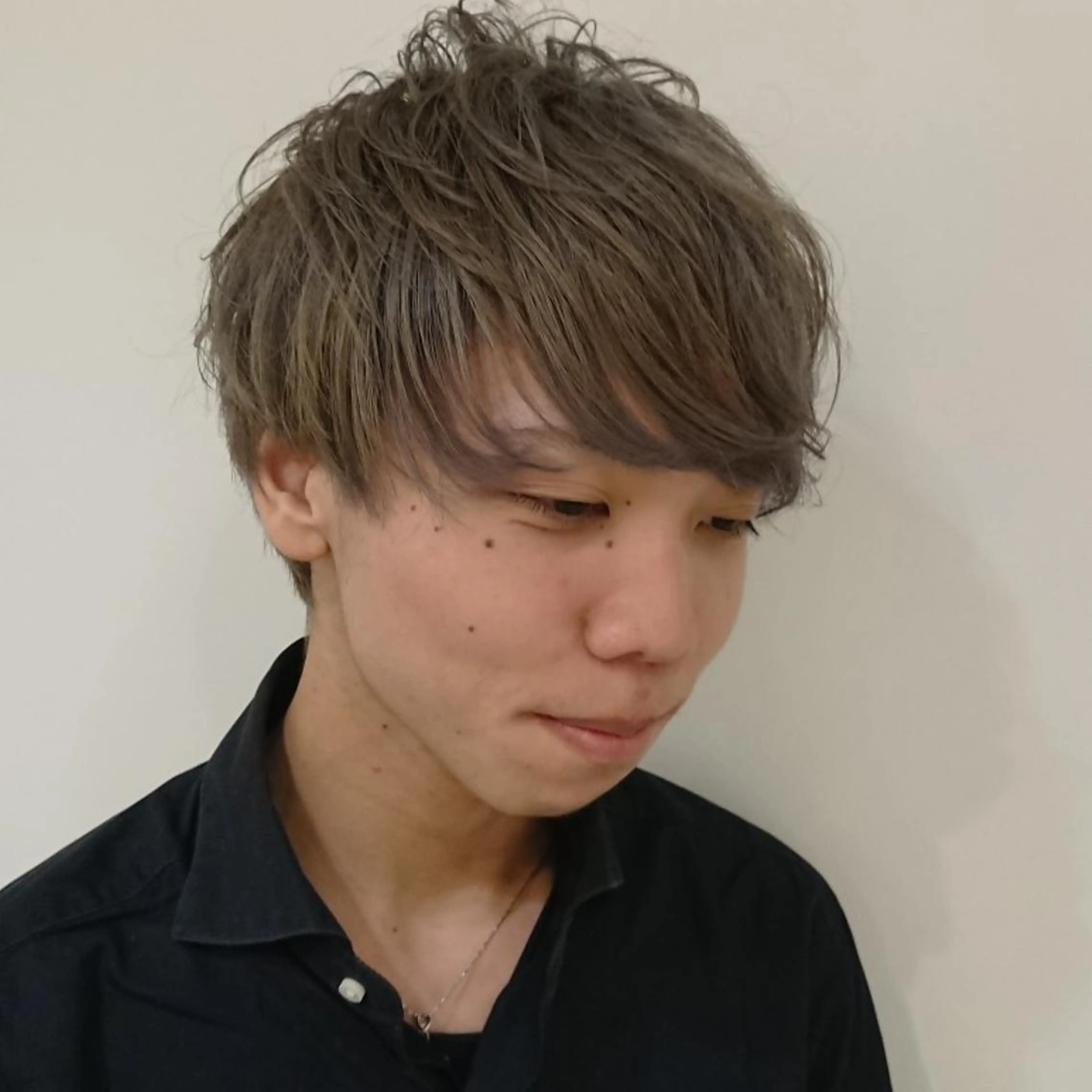 メンズ カラー カット ヘアカラー ブリーチ/ヘアケア/ 艶髪/イギチハルのヘアスタイル