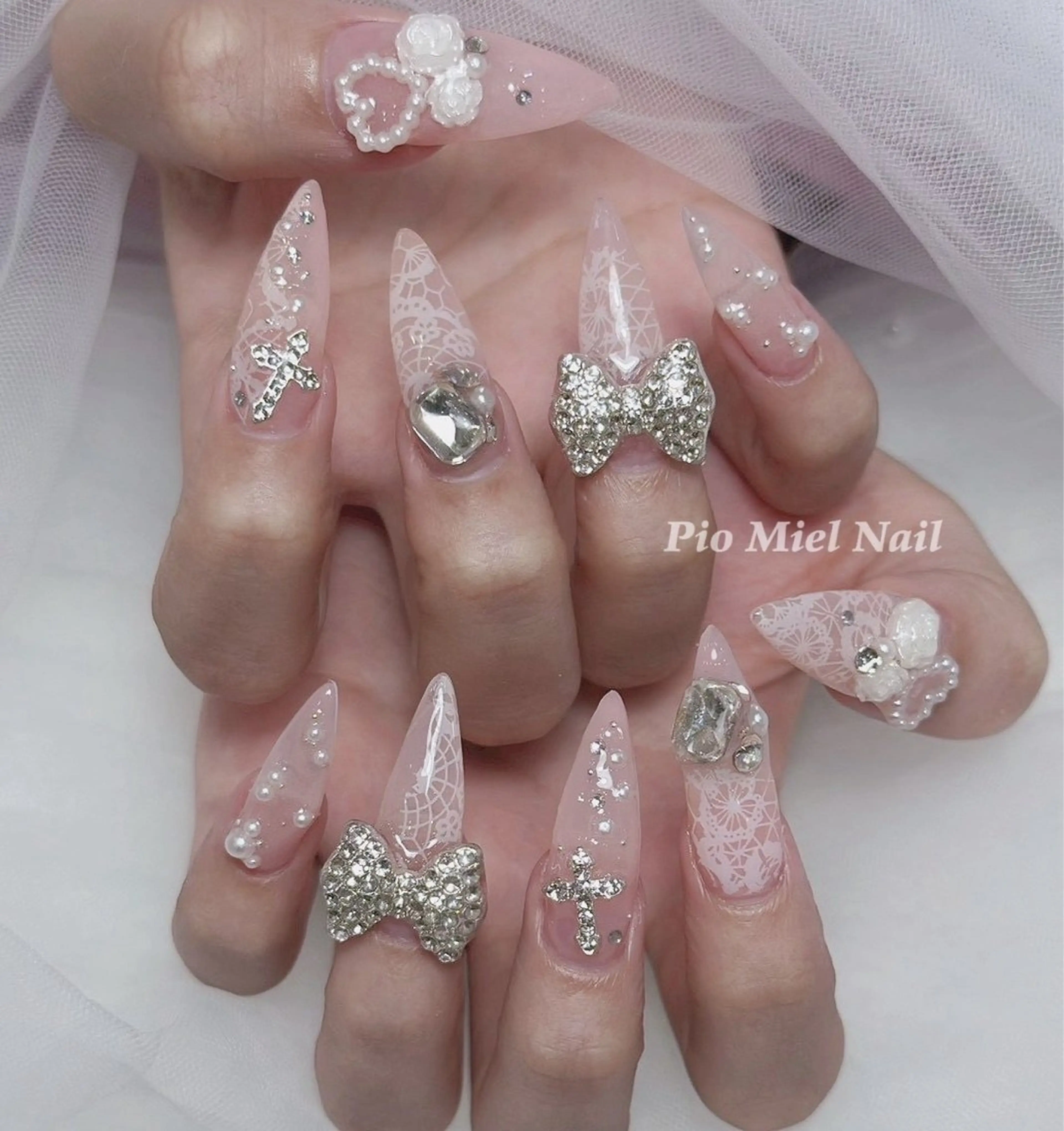 ネイル ハンドネイル HANA 長さだしのネイルデザイン