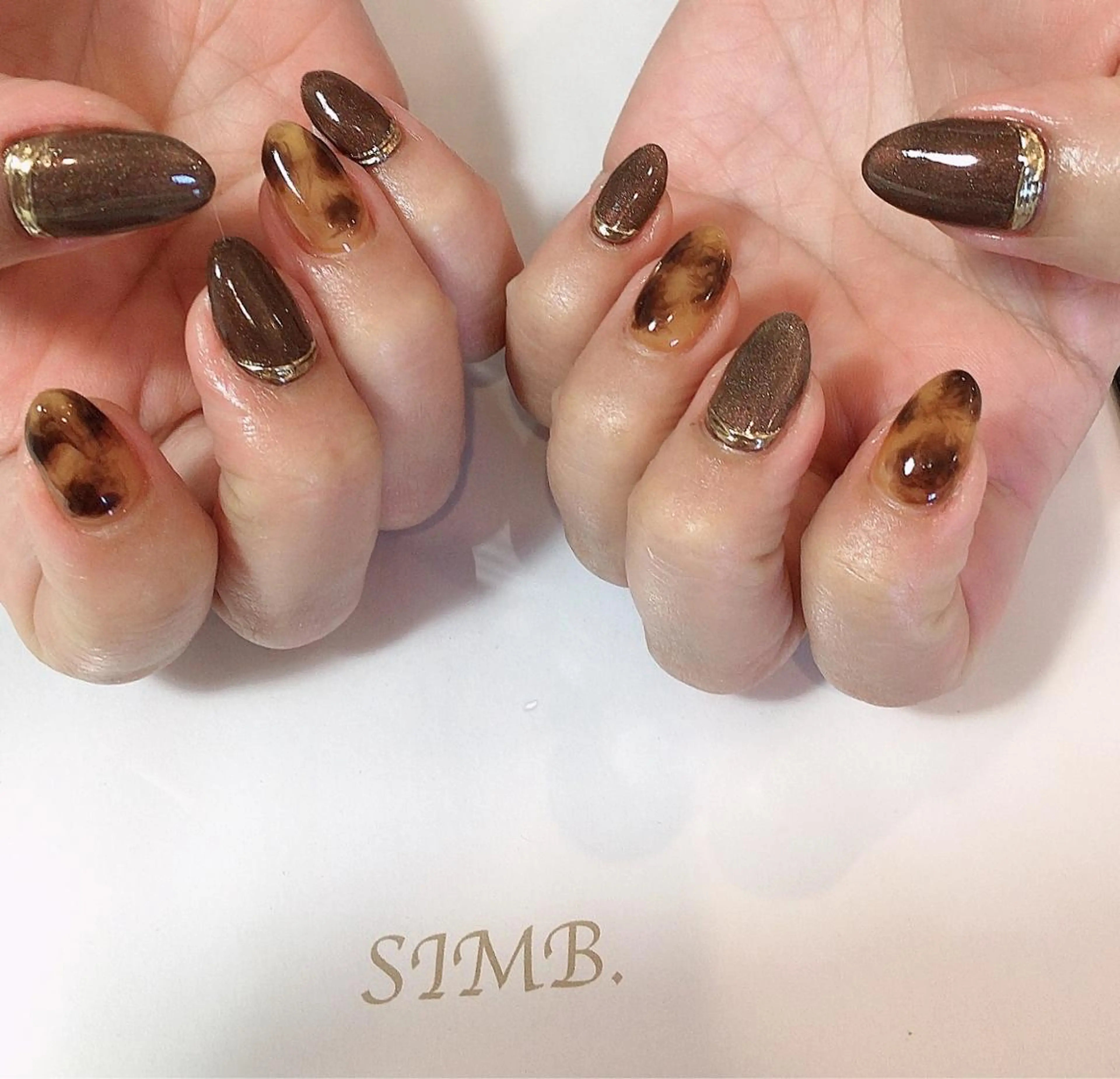 ネイル ブラウン nailsalon SIMB.のネイルデザイン