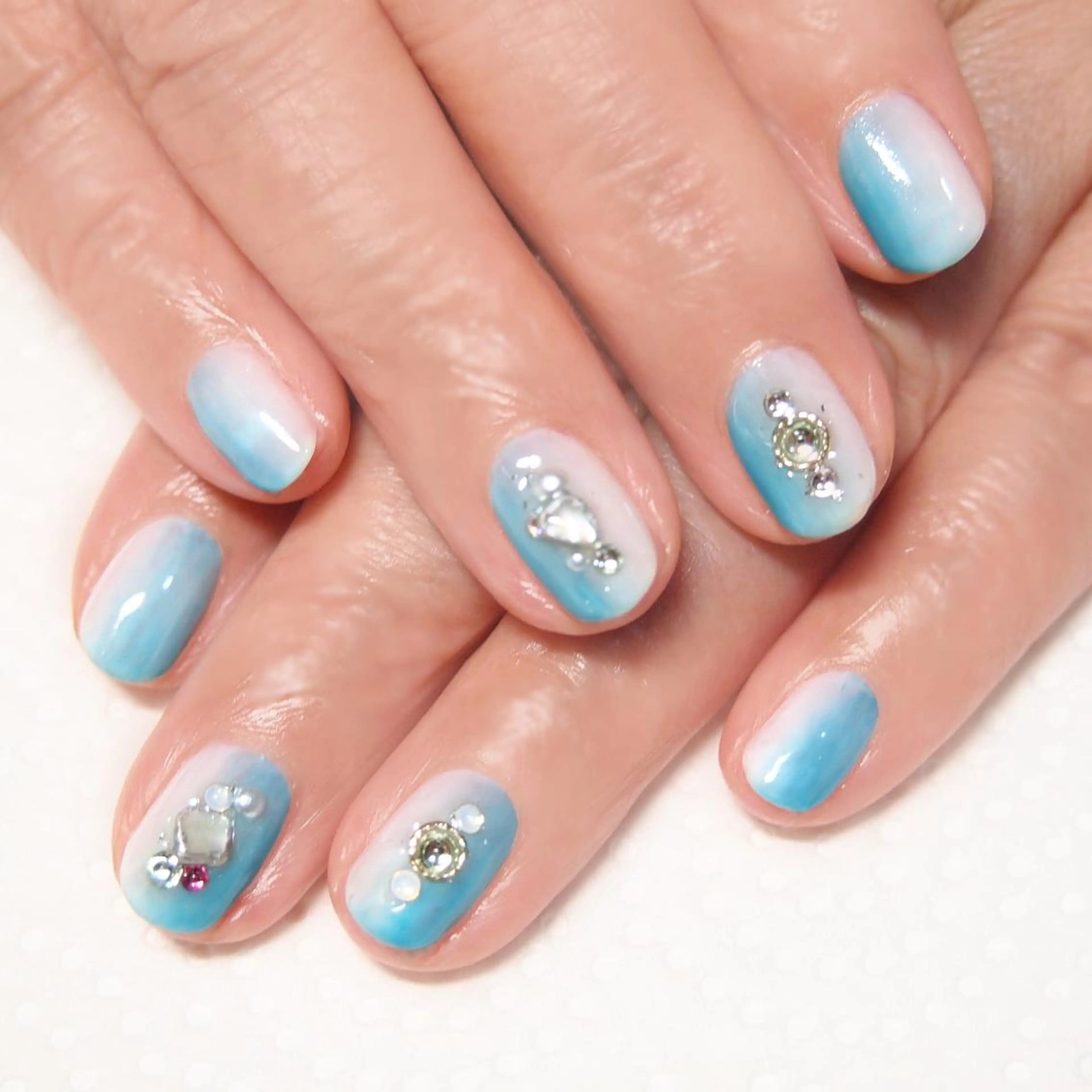 ネイル 山田 麻衣のネイルデザイン