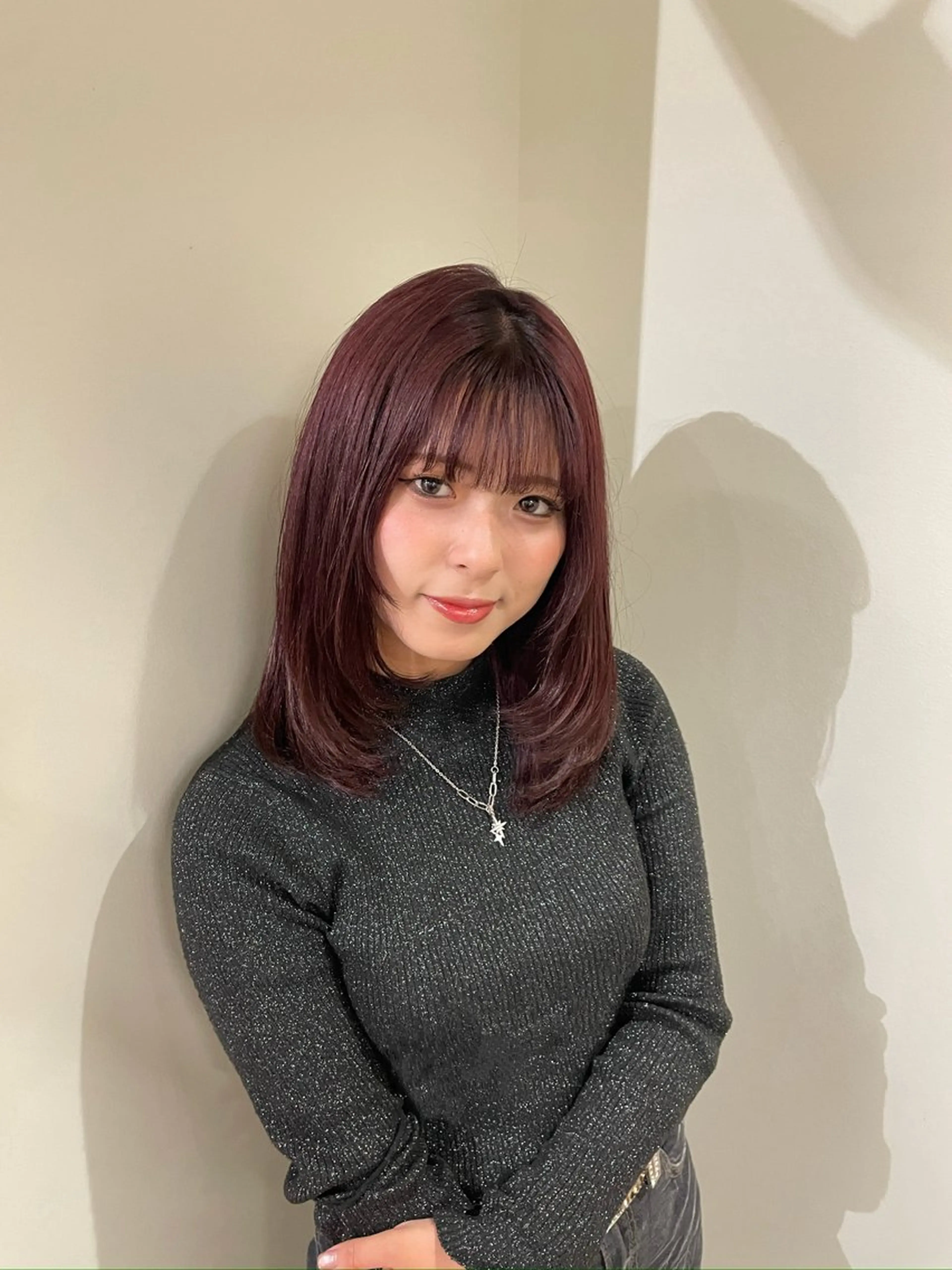 セミロング ヘアカラー ᗪOI ᒍᑌᖇIのヘアスタイル