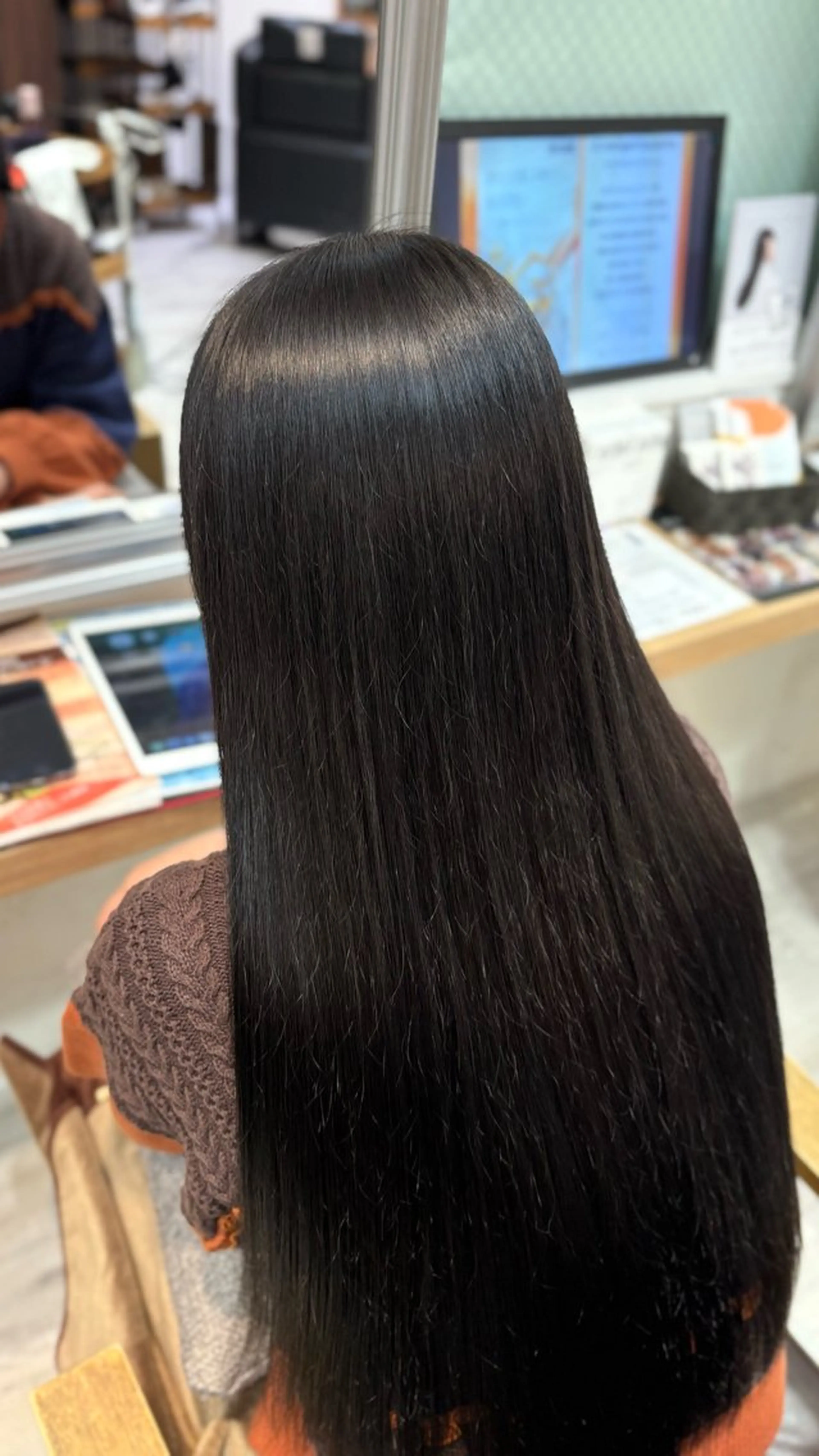 ロング カラー 寒色/艶カラー 🐺❄️/ yuu.のヘアスタイル