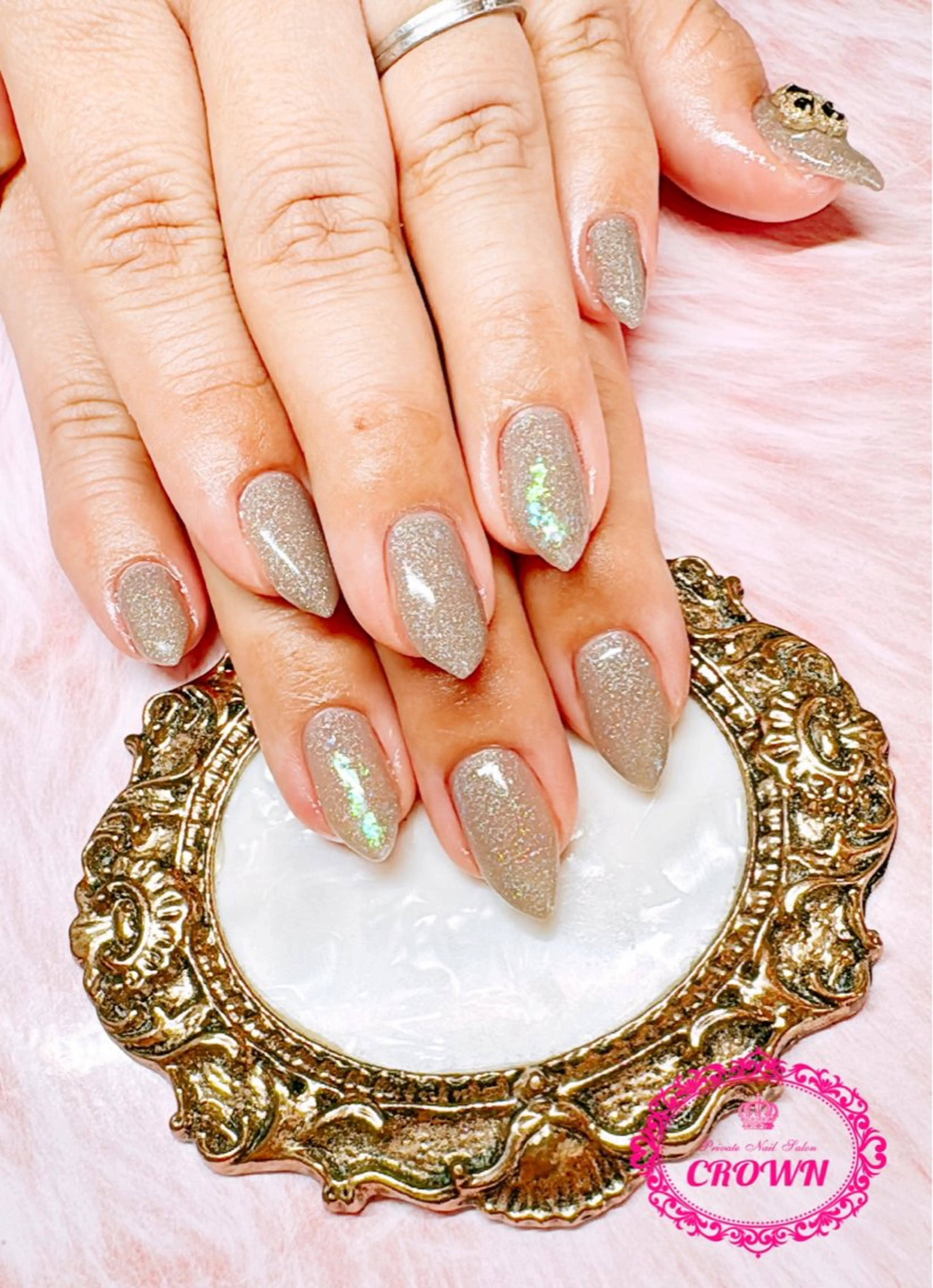 ネイル CROWN プライベートサロンのネイルデザイン
