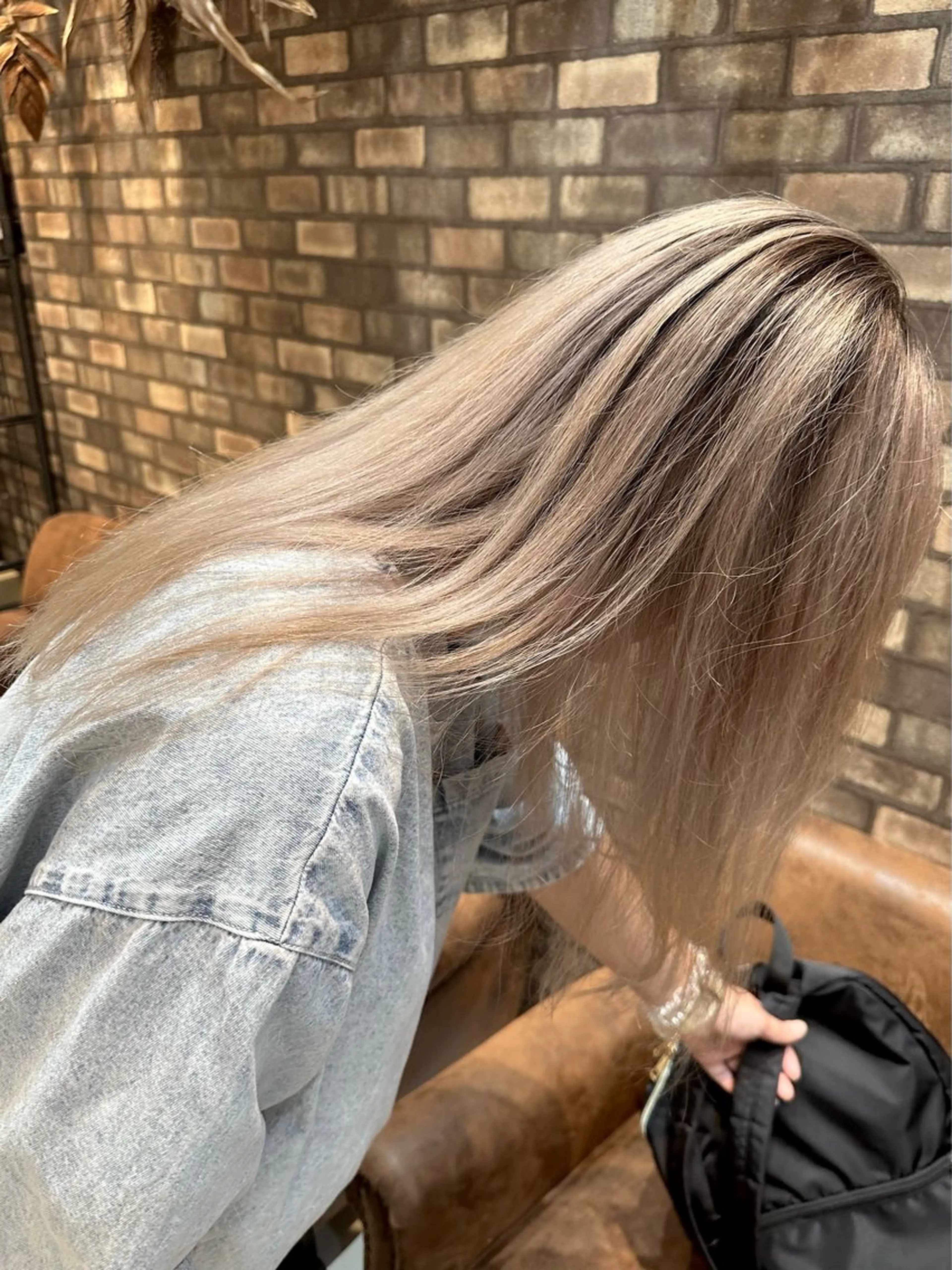 ロング ヘアカラー 🔷ブリーチバレイヤ ージュ🔷飯野達也のヘアスタイル