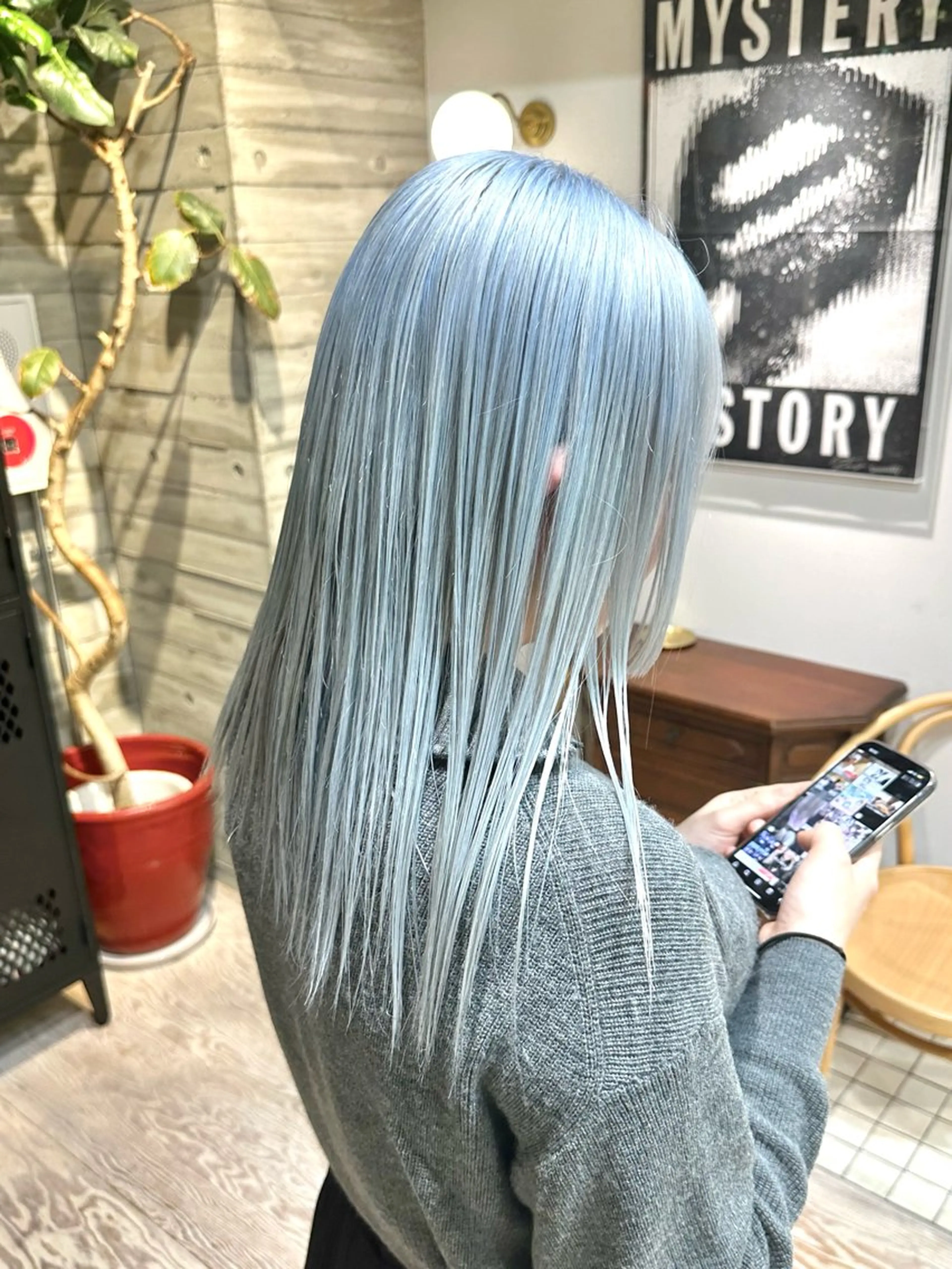 セミロング ヘアカラー トリートメント 抜きっぱなしブロンド ササキカズマのヘアスタイル