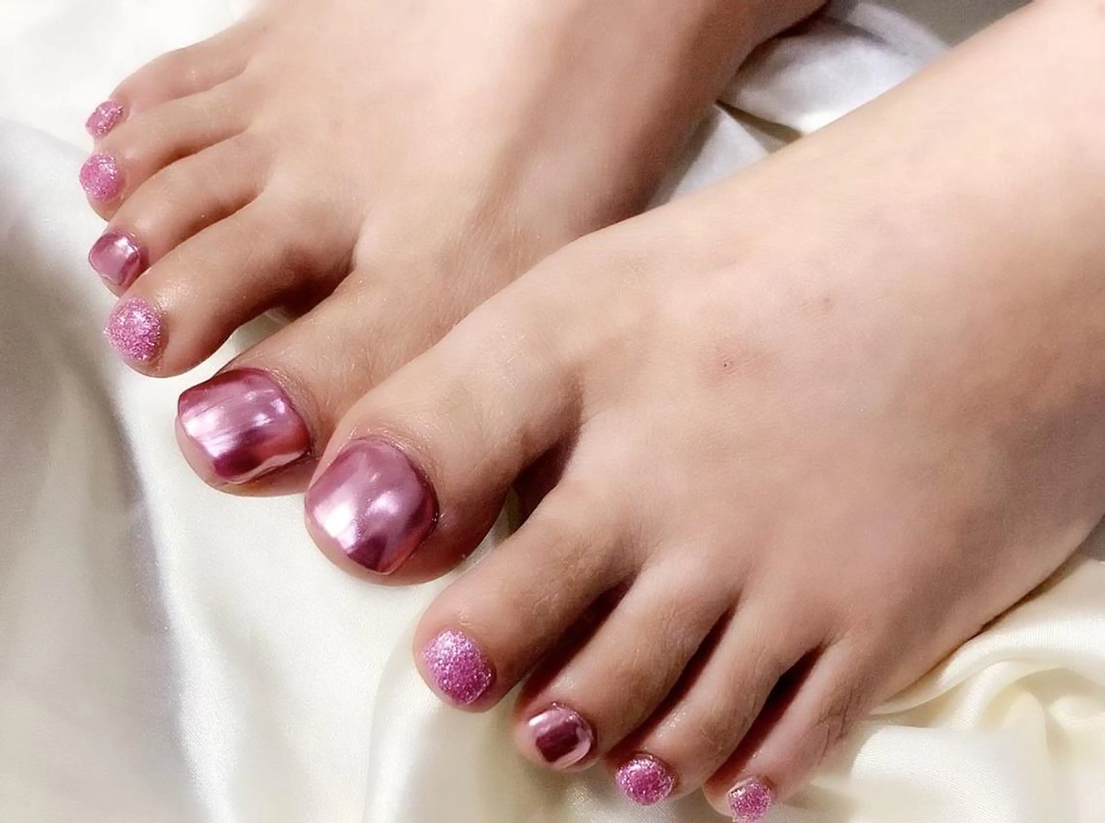 ネイル マツエク・マツパ アイブロウ 眉カラー 成人式 韓国風マツエク パリジェンヌラッシュリフト まつげパーマ フットネイル Nail&eye Belire 新宿のネイルデザイン