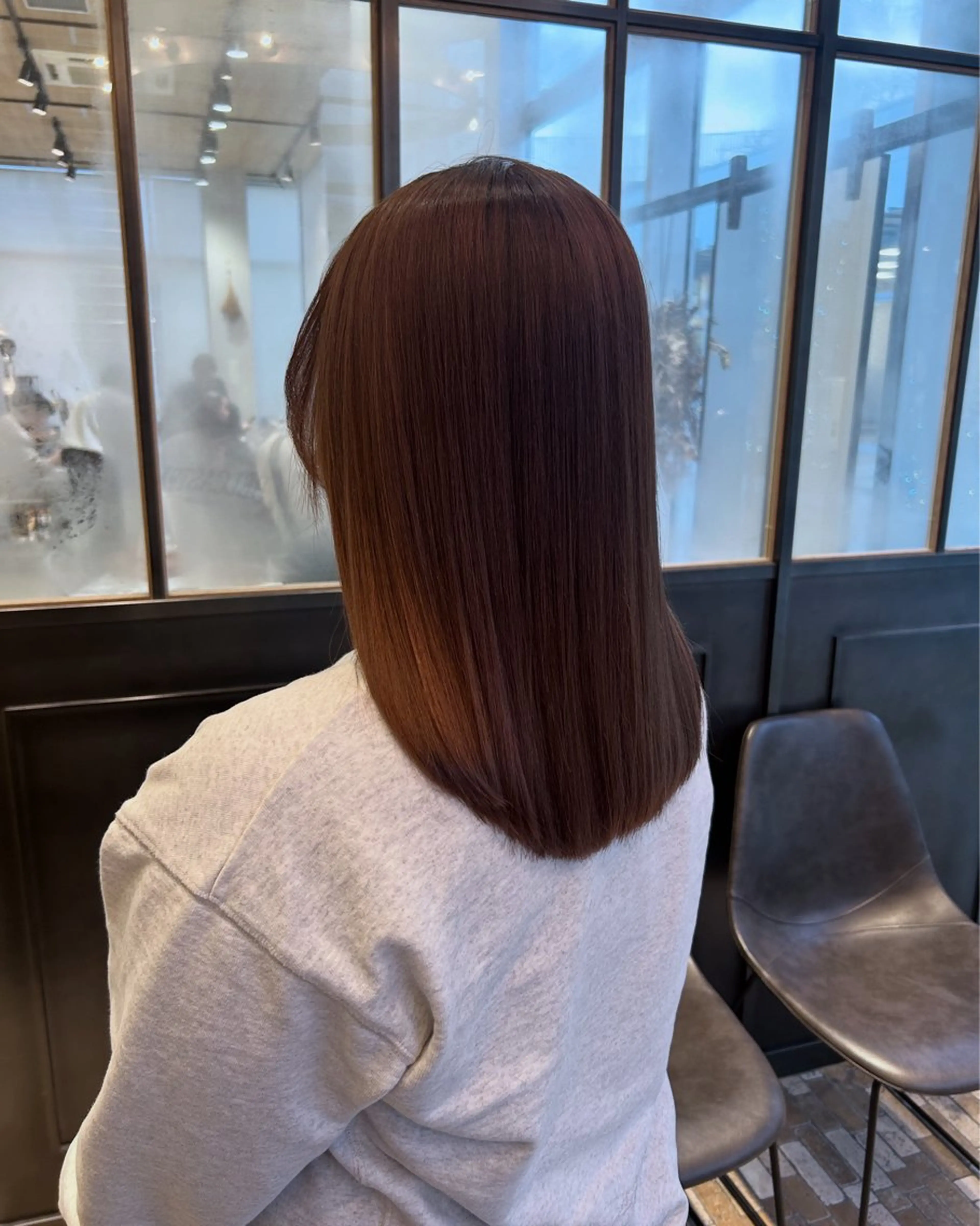 セミロング カット ヘアカラー Lolonois 森ノ宮【 yui 】のヘアスタイル