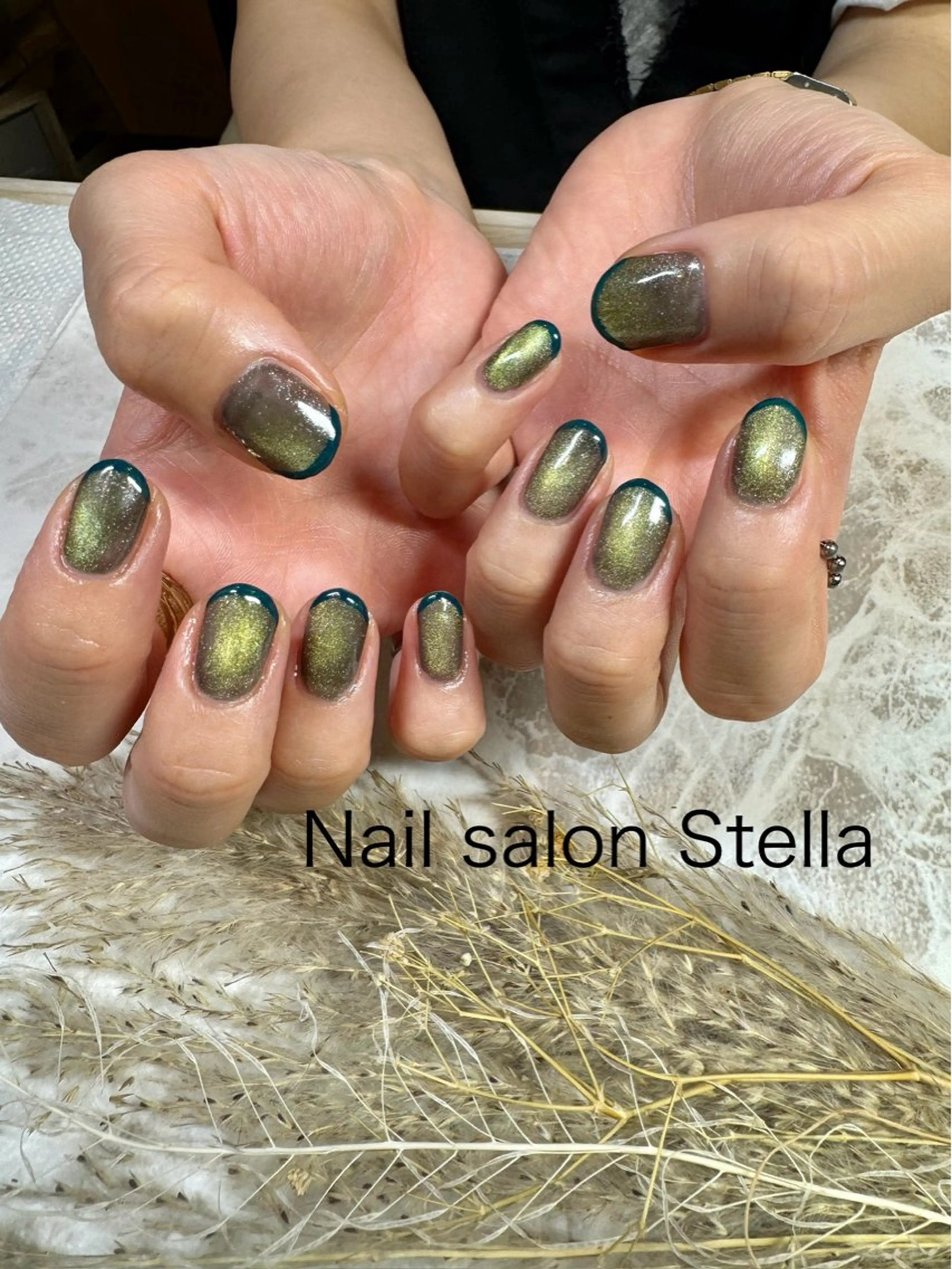 ネイル グリーン マグネットネイル ハンドネイル ネイルサロン ステラのネイルデザイン