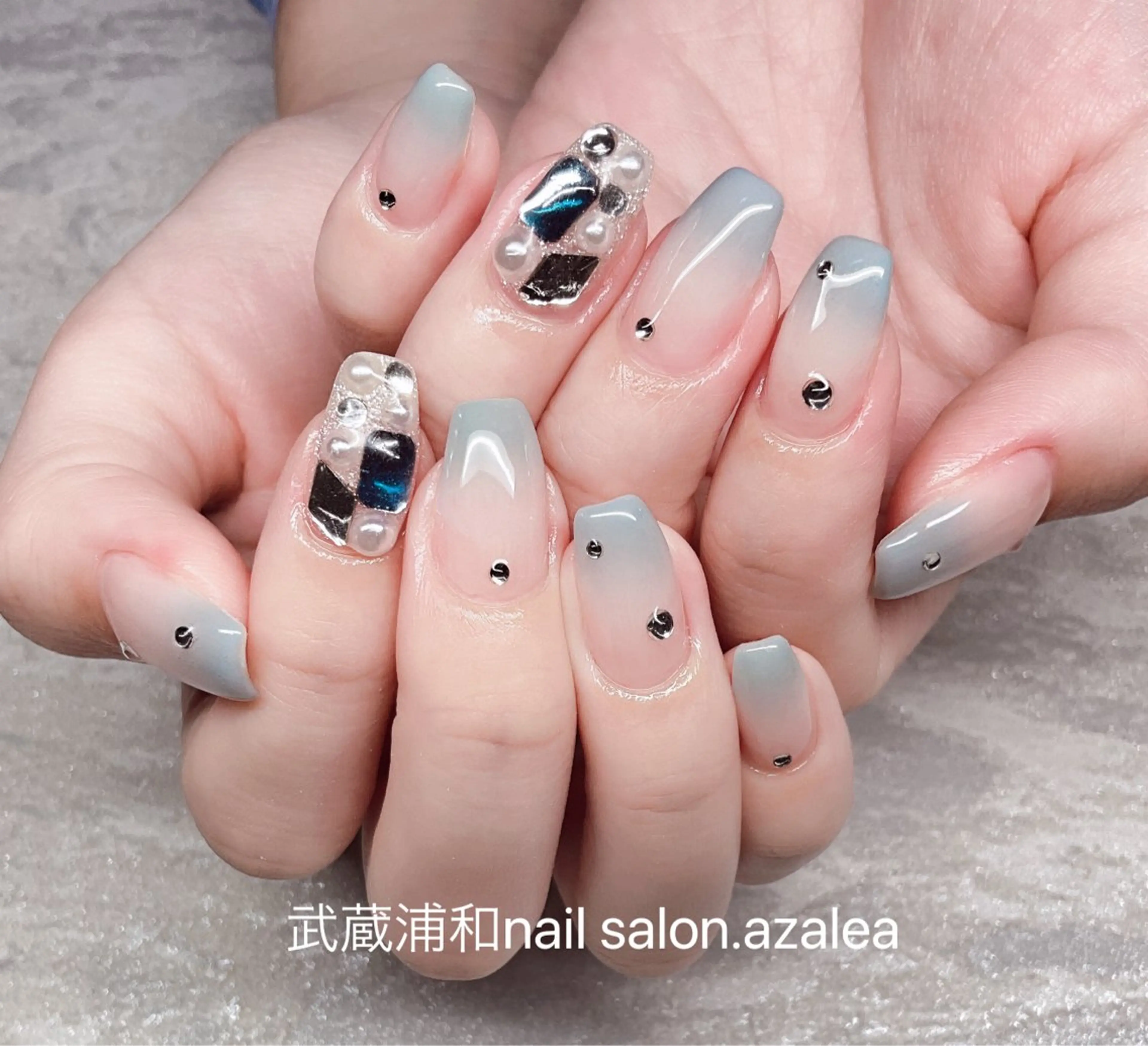 ネイル ハンドネイル R inのネイルデザイン