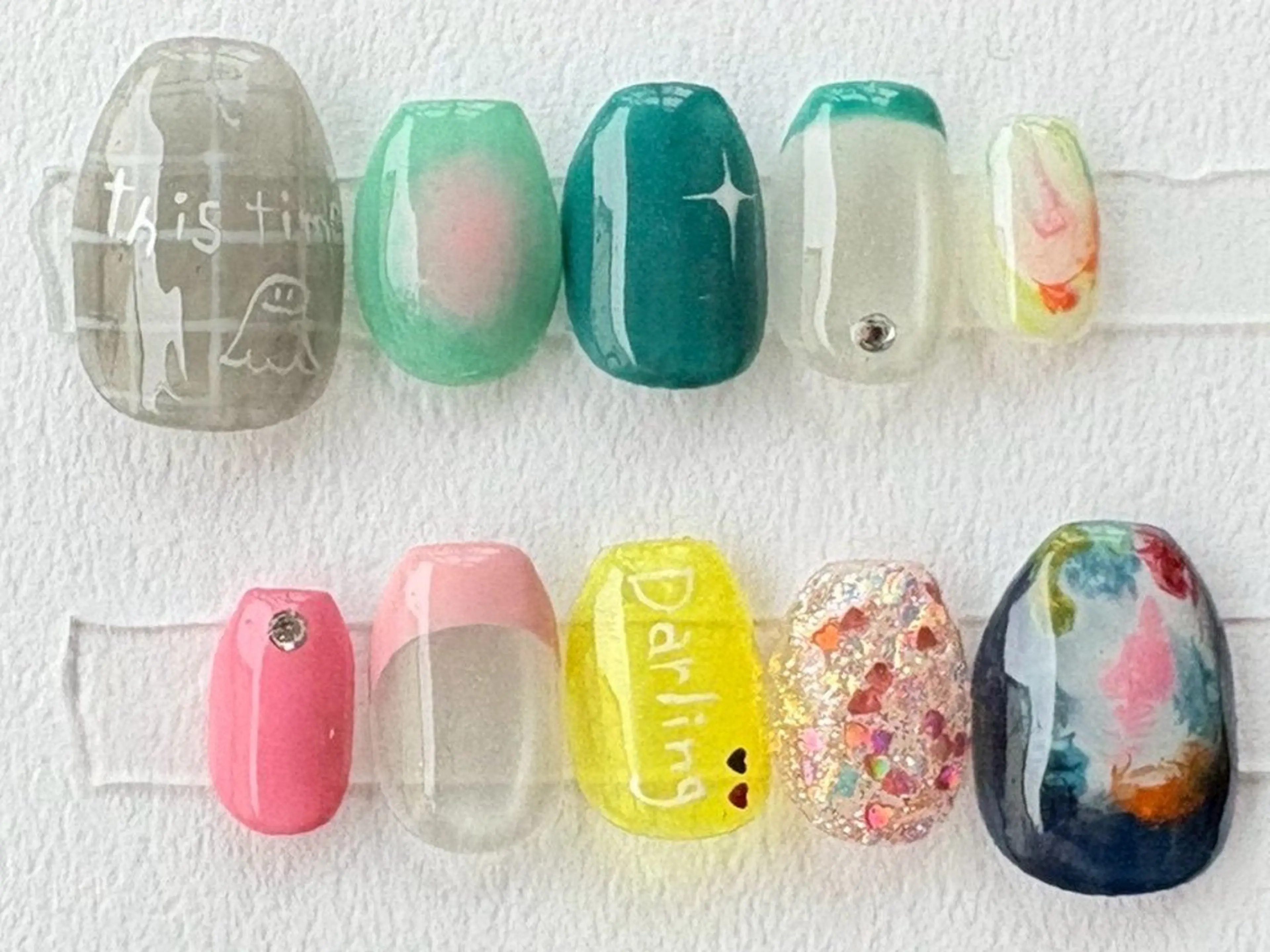 ネイル ネイルチップ 🌲🌳🚪iiit o🌲🌳🌲のネイルデザイン