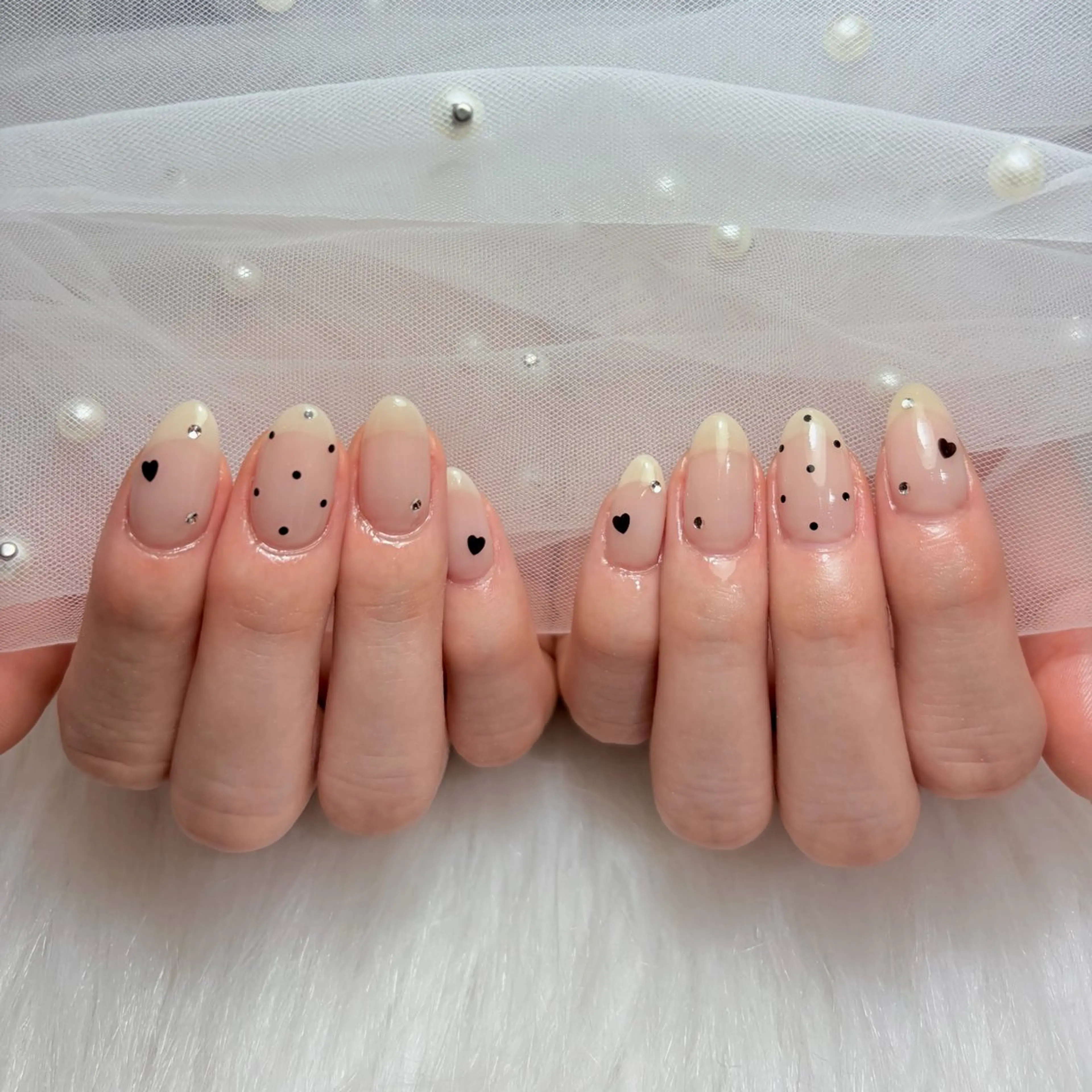 ネイル ハンドネイル 𝐴𝑘𝑎𝑟𝑖 🤎のネイルデザイン