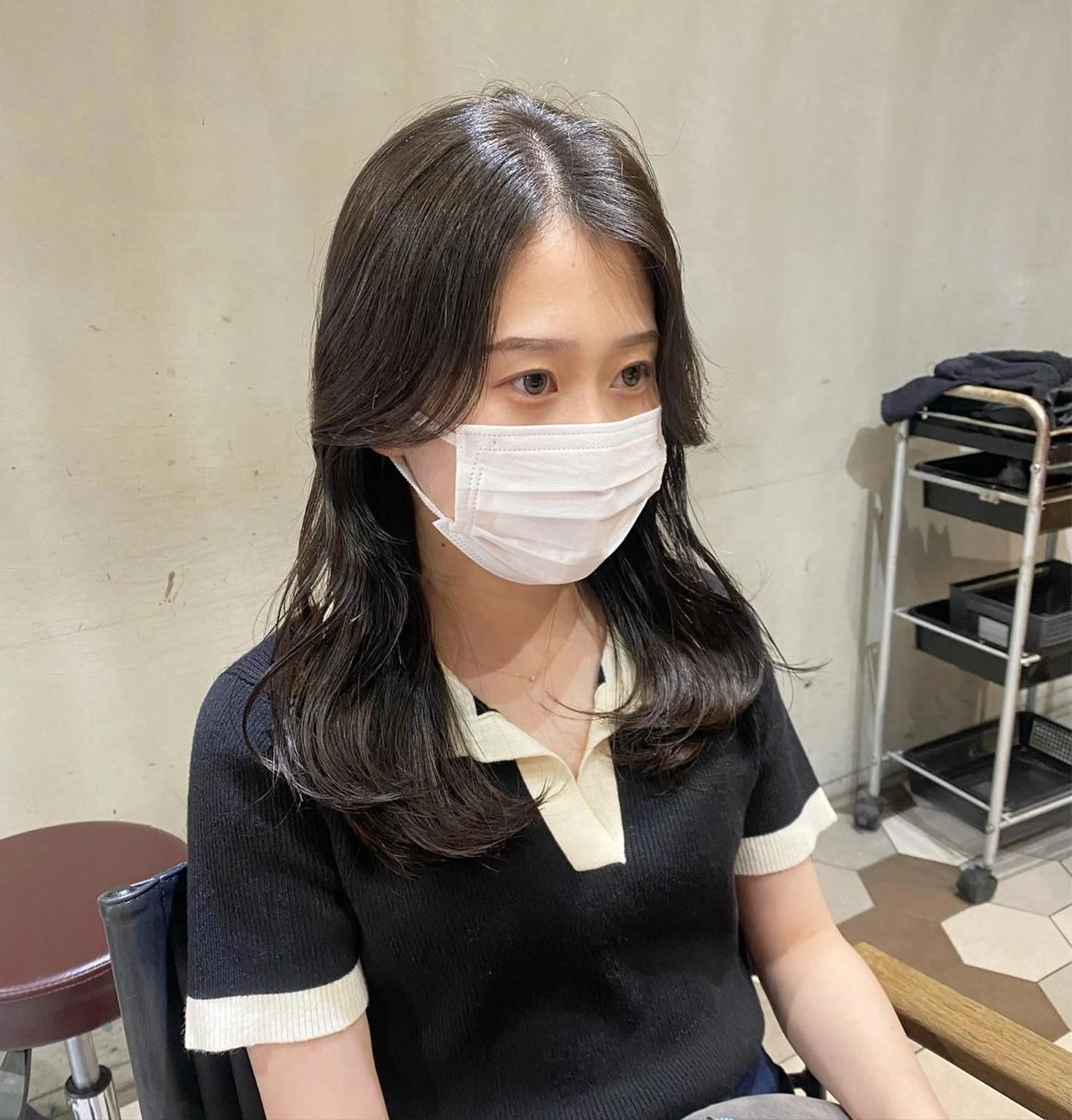 セミロング 髪質改善韓国レイヤー SHIORI🦋のヘアスタイル