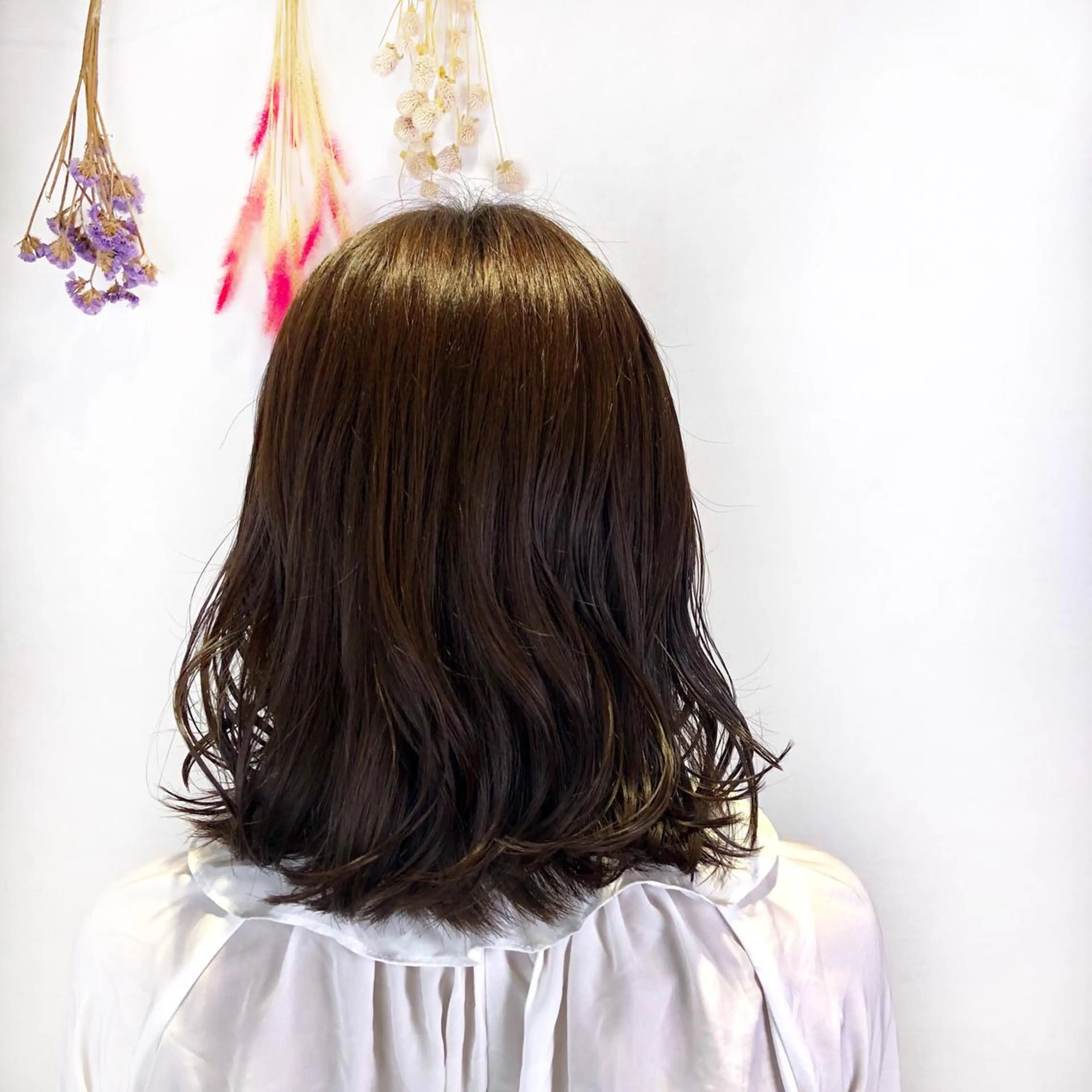 ミディアム カラー ベージュカラー ベージュ/インナー カラー🤍Rieのヘアスタイル