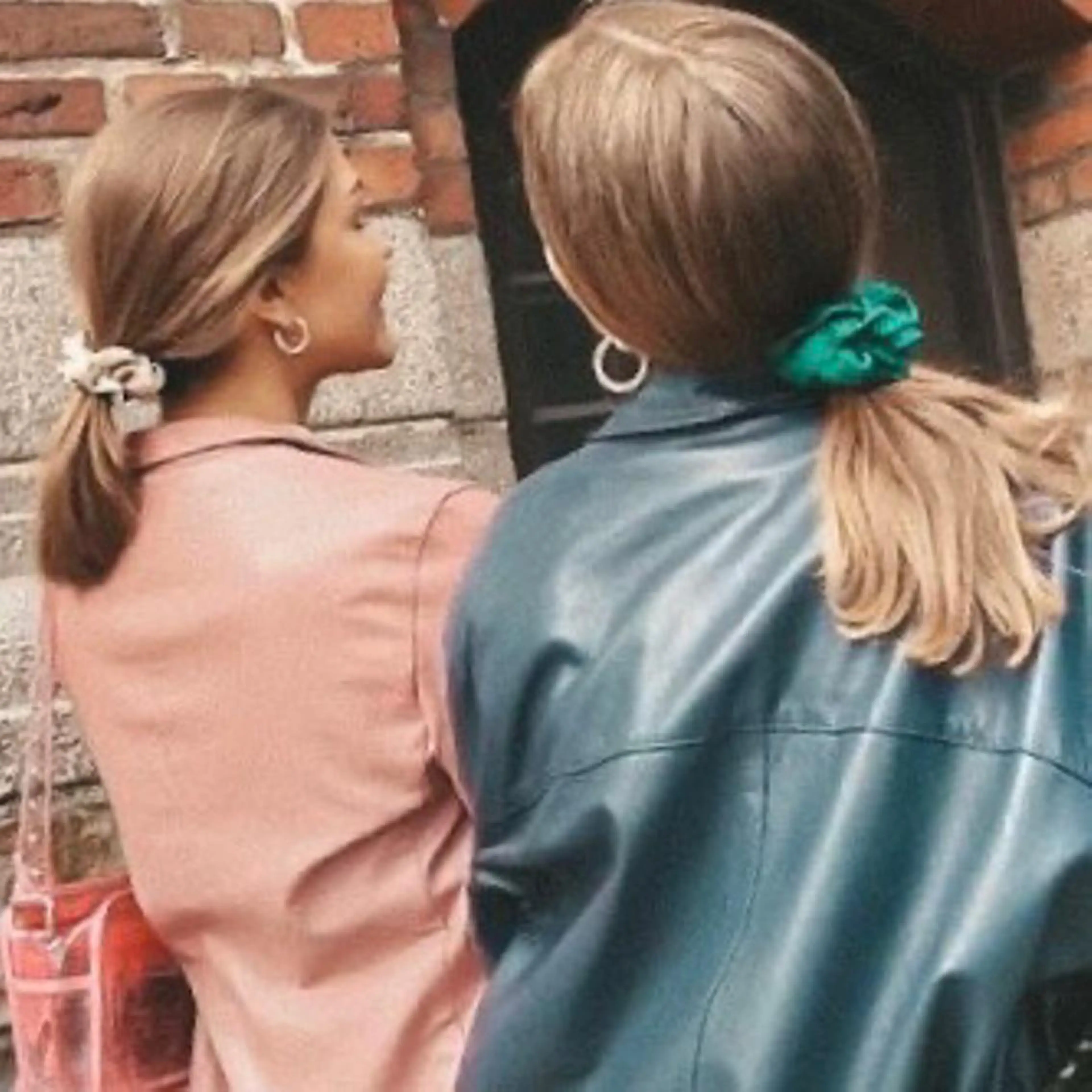 ミディアム カラー ヘアアレンジ ベージュカラー ブリーチ ヘアカラー トリートメント ヘアセット stand所属・ニュアンスヘア🌔 nanakoのヘアスタイル