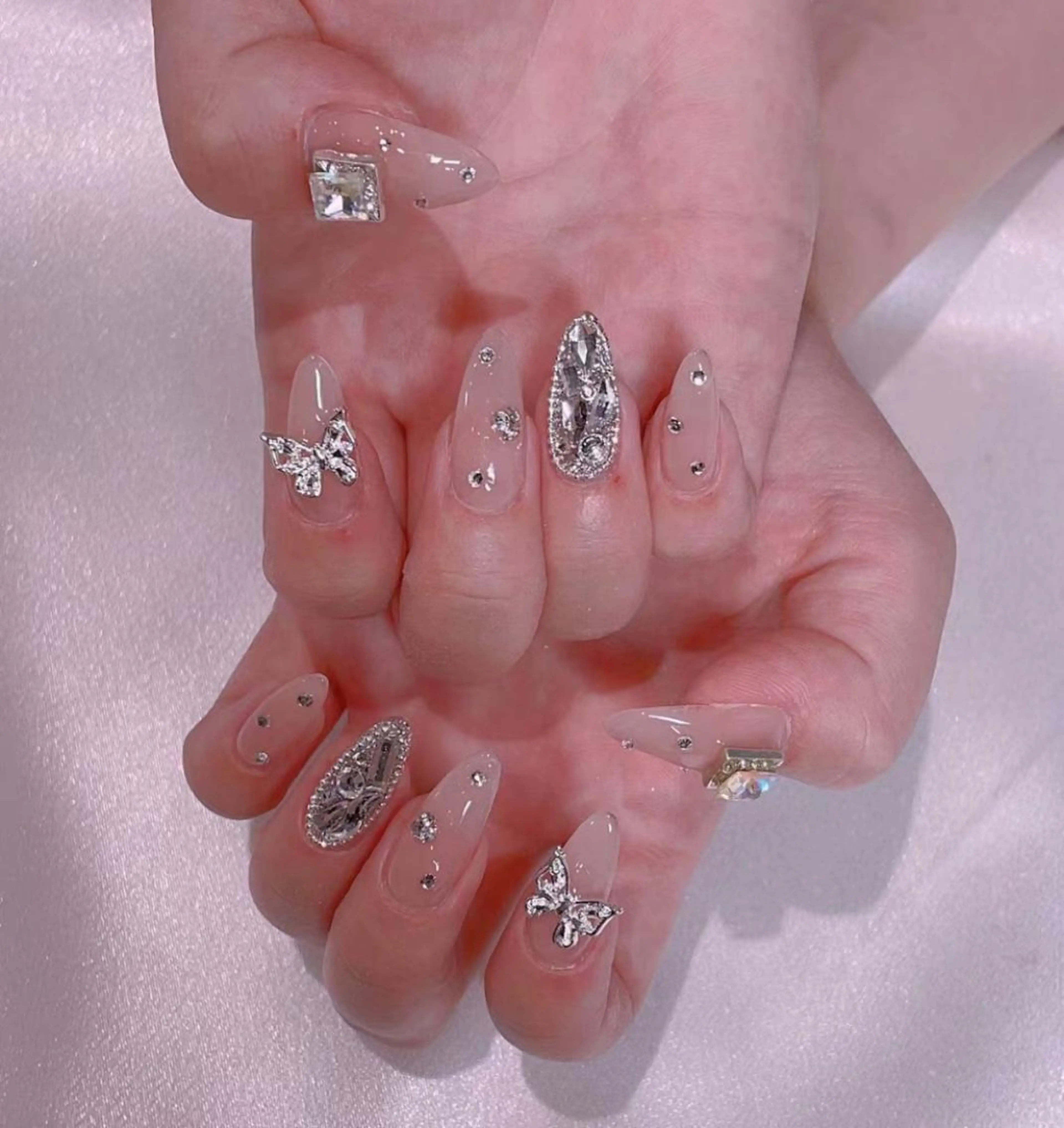 マグネットネイルに⭐︎⭐︎⭐︎パーツつけ放題【埋め尽くしは2本まで】⭐︎⭐︎⭐︎の写真