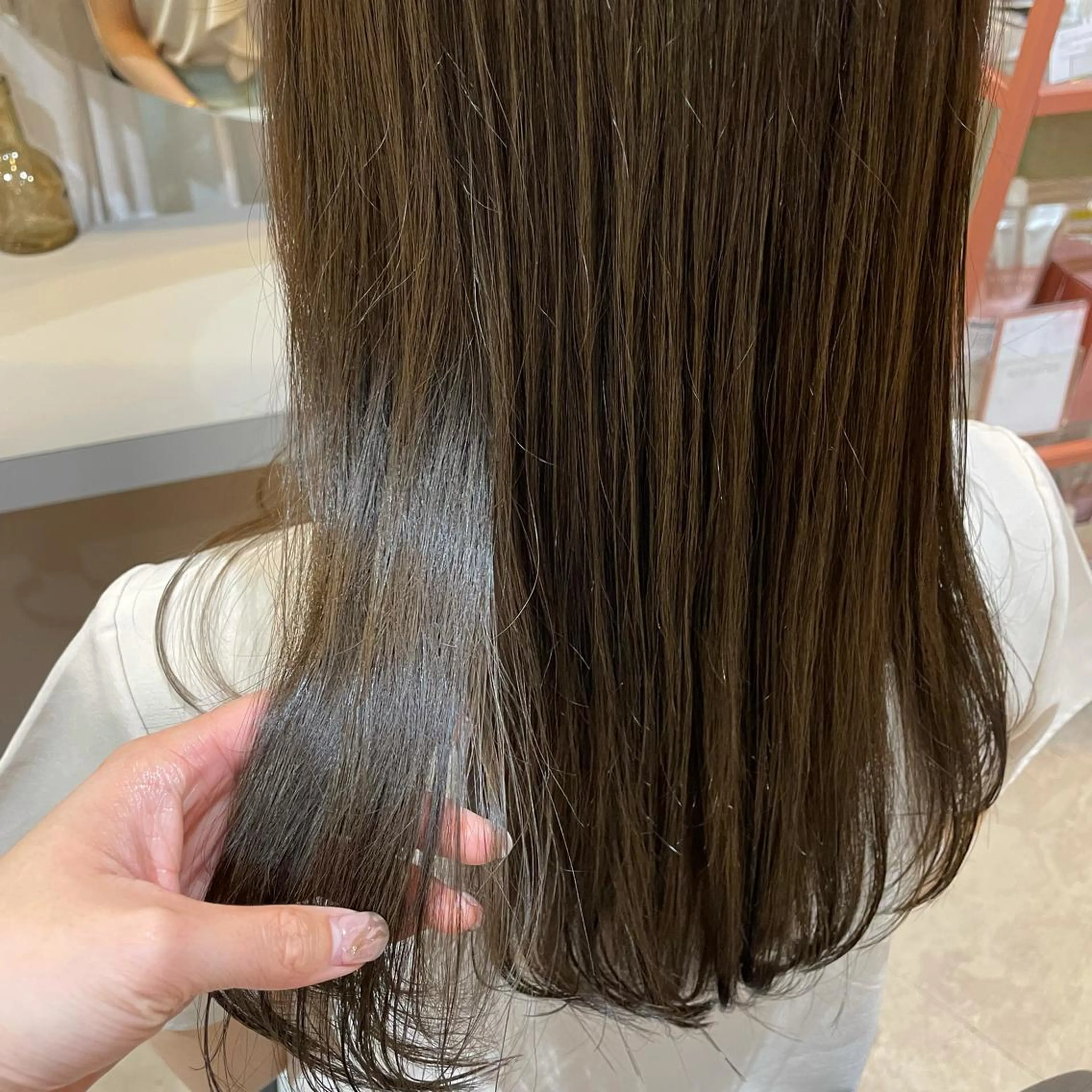 ロング ヘアカラー 韓国レイヤーカット 🫧大阪梅田レイヤーのヘアスタイル