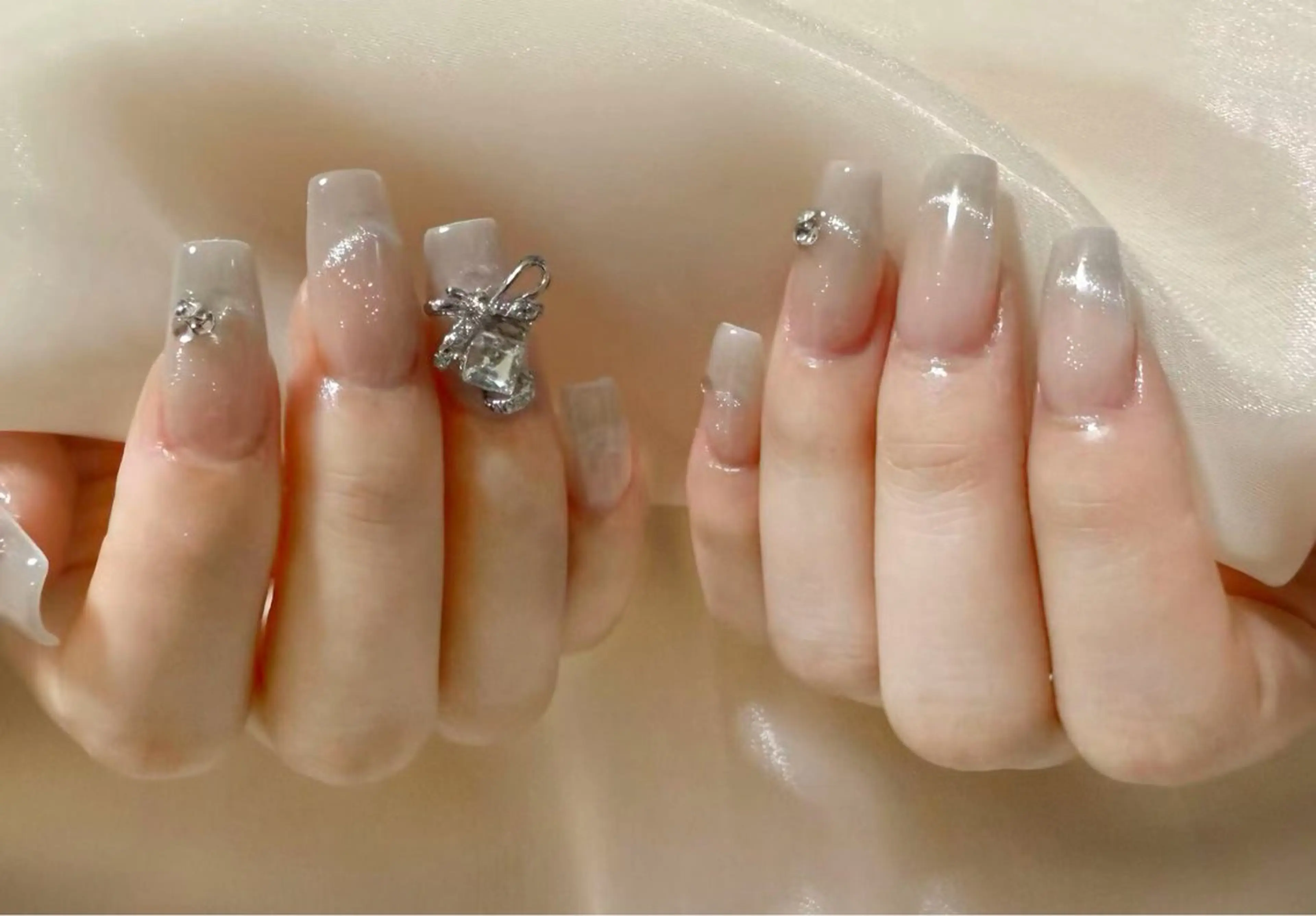 ネイル ハンドネイル 小 雨のネイルデザイン