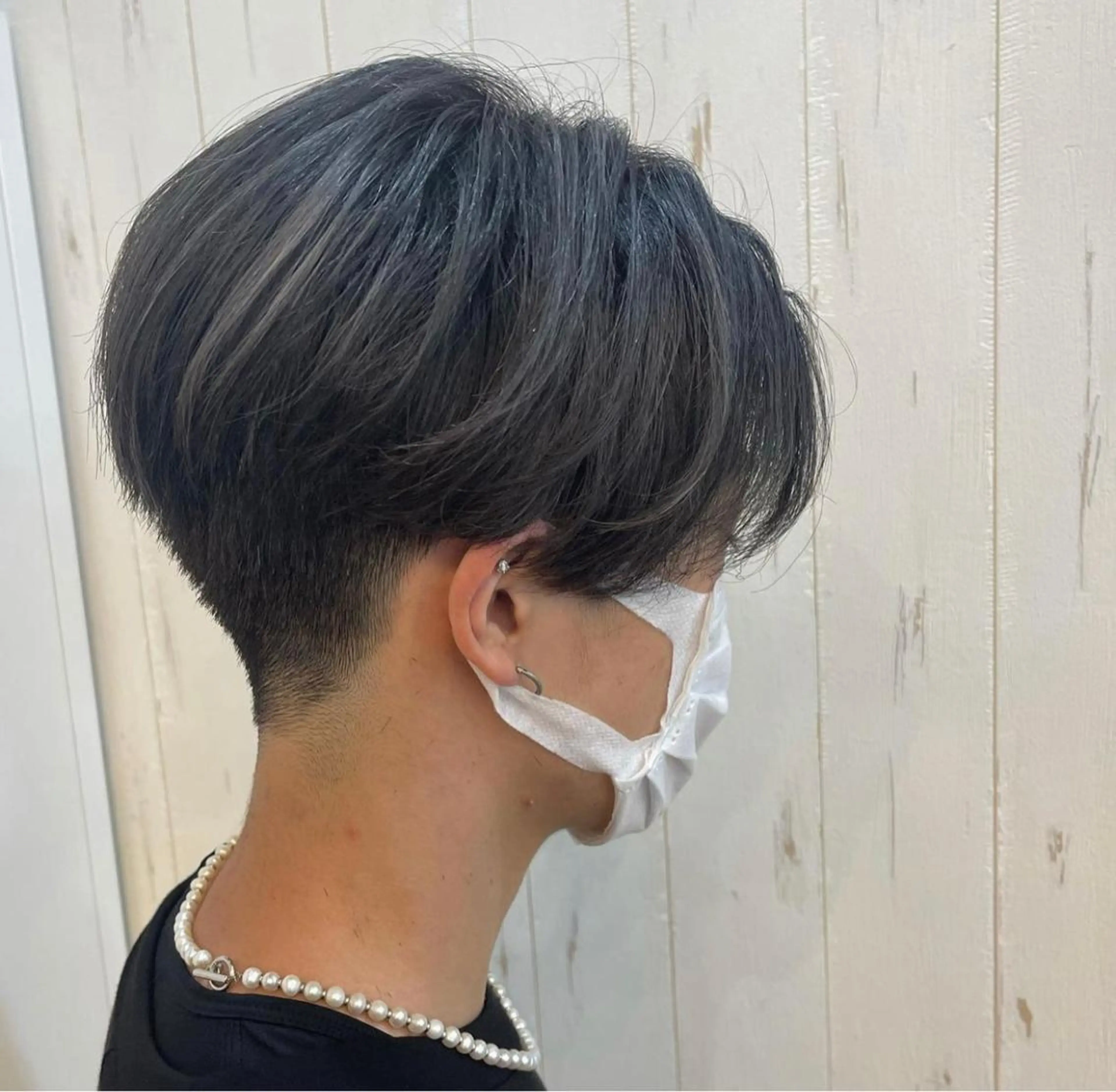 カラー メンズ センターパート メンズハイライト ハイライトカラー カット &chaLme   心斎橋所属・emi/髪質改善/ 韓国風/艶カラーのヘアスタイル