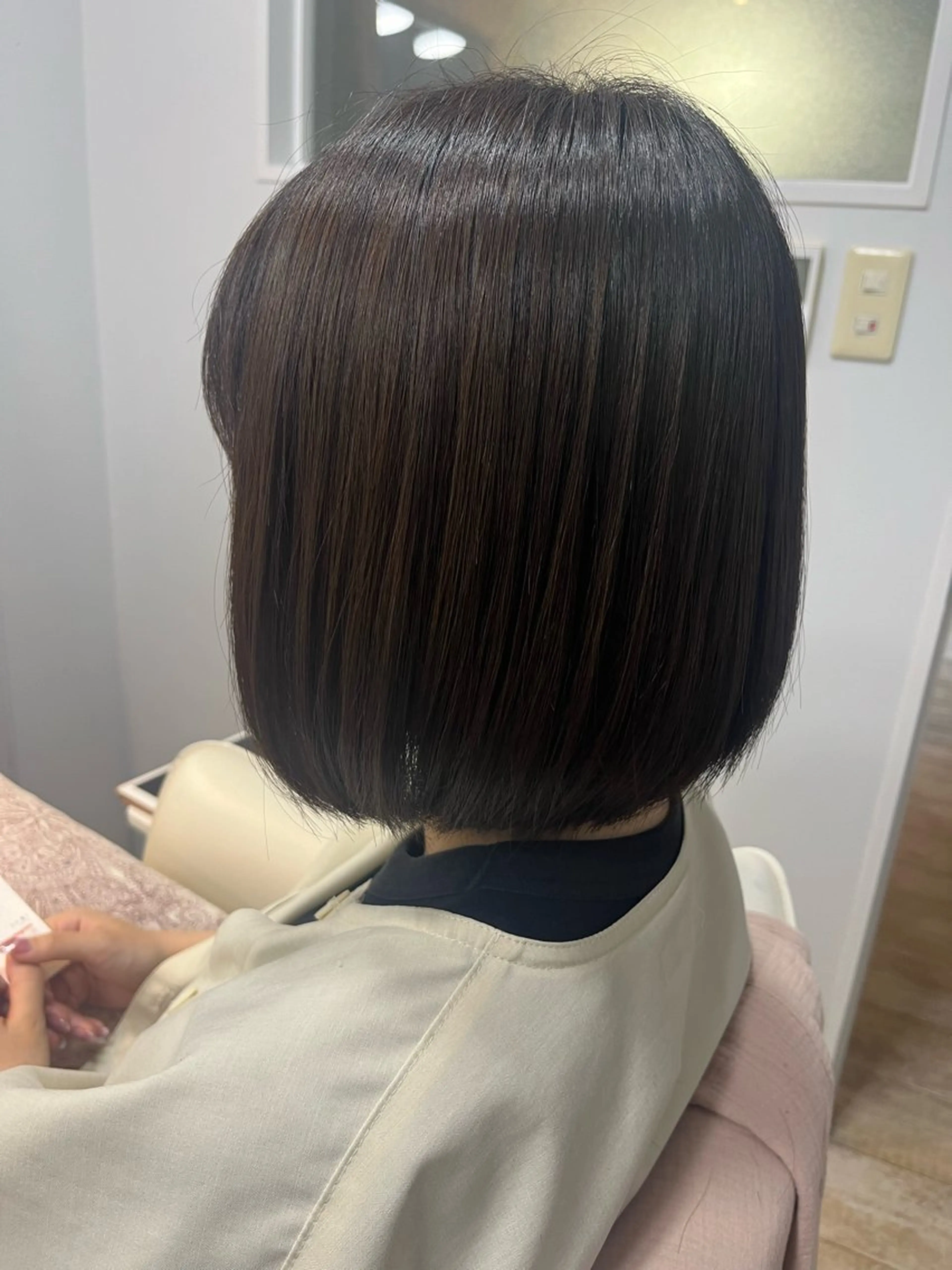 ショート カラー 暗髪ツヤ感カラー🌼 いしいゆうこのヘアスタイル