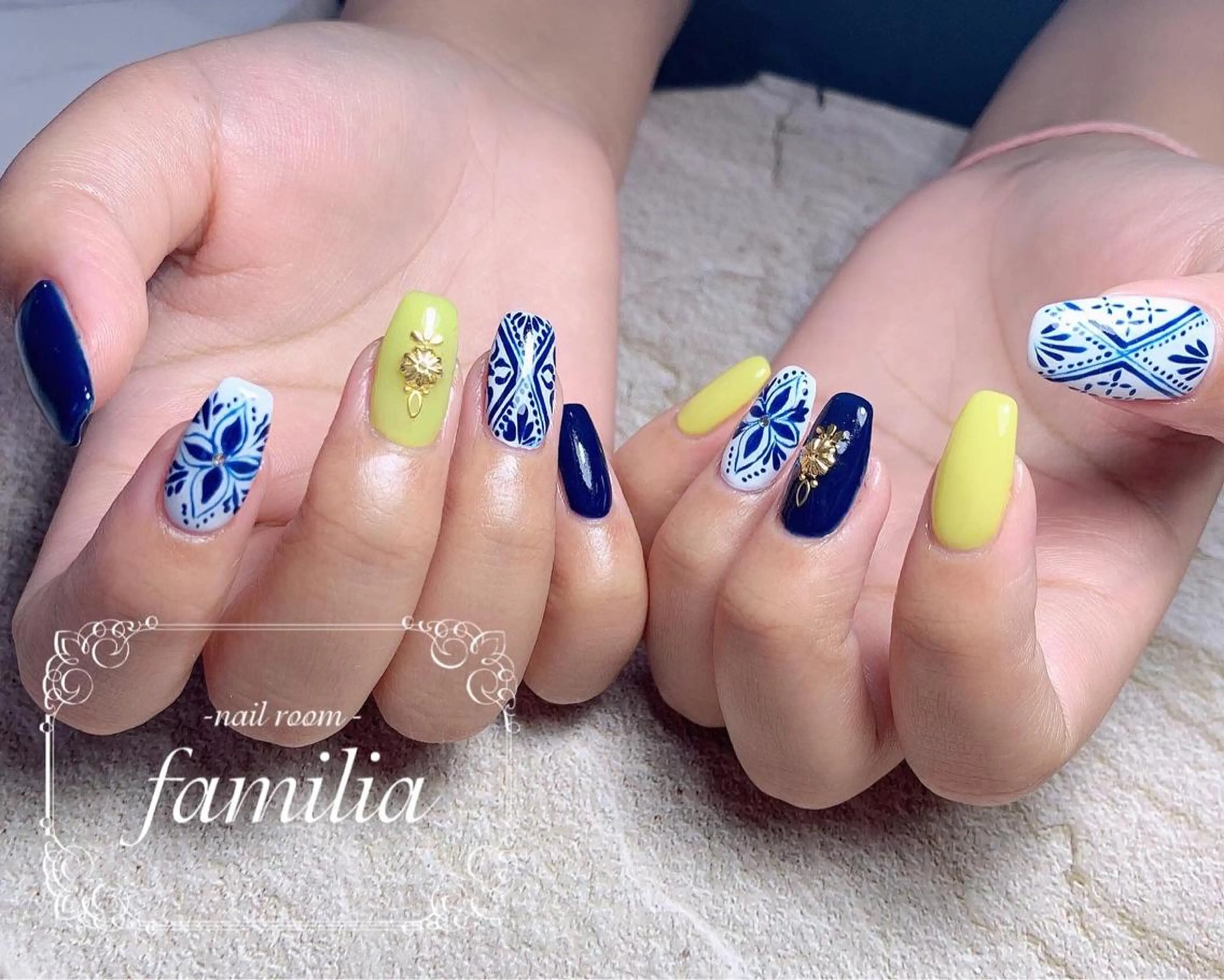 ネイル ハンドネイル -nailroom- familiaのネイルデザイン