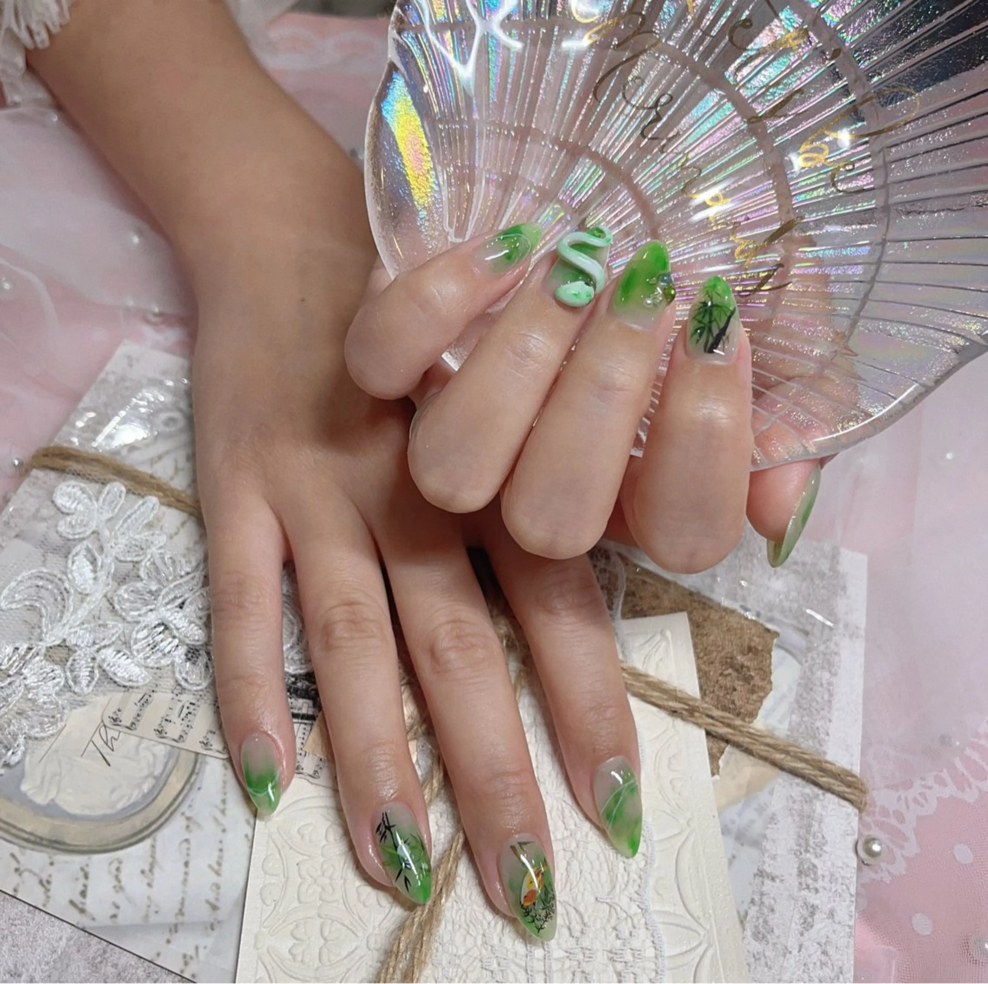 ネイル Fairyフェアリーネイルサロン所属・Nail Hibi サロンのネイルデザイン