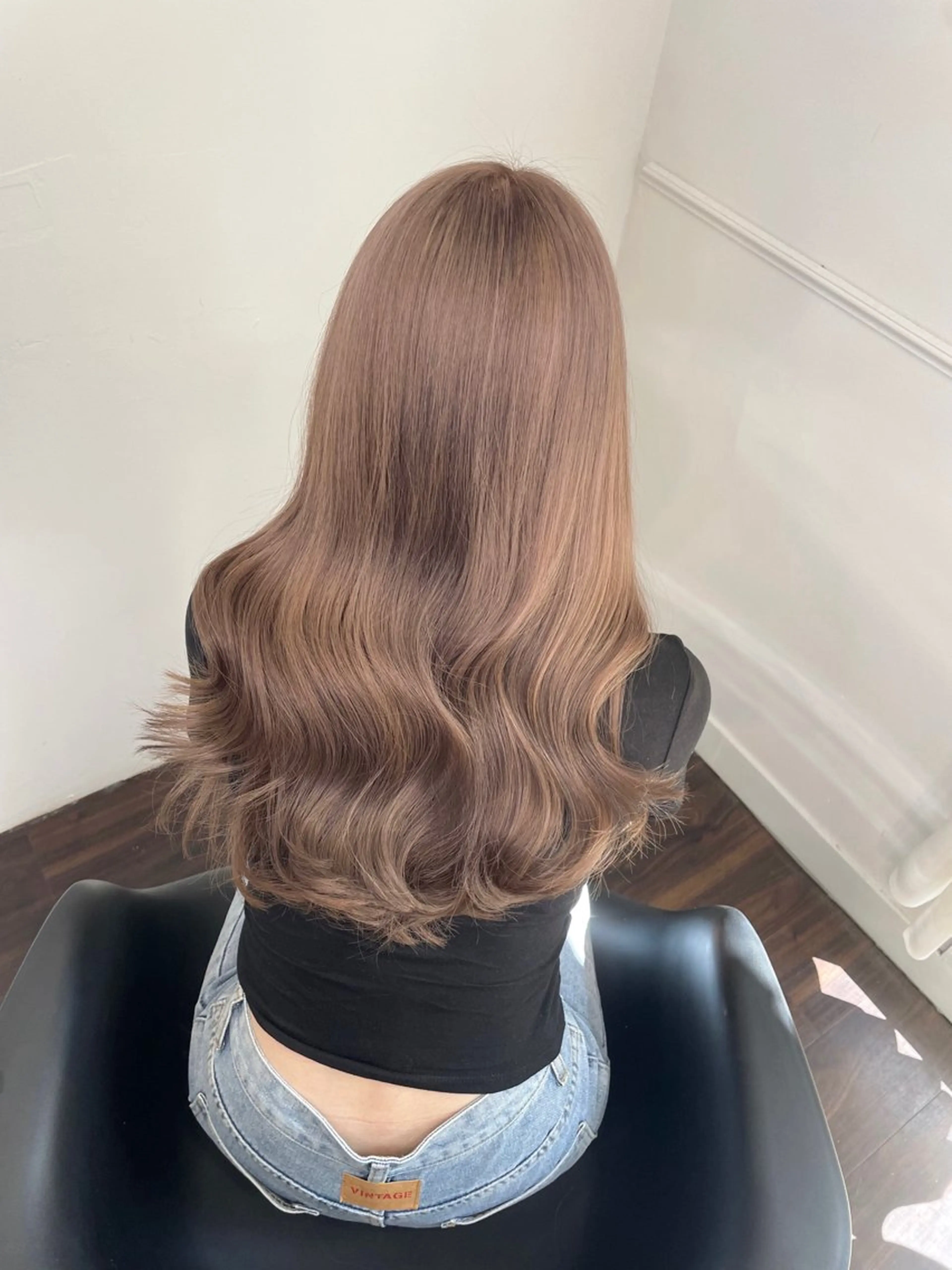 ロング カラー ヘアアレンジ ベージュカラー ブリーチ ブロンド ブロンドベージュ ダブルカラー カット ヘアカラー トリートメント maoブリーチ無し 似合わせカラーのヘアスタイル