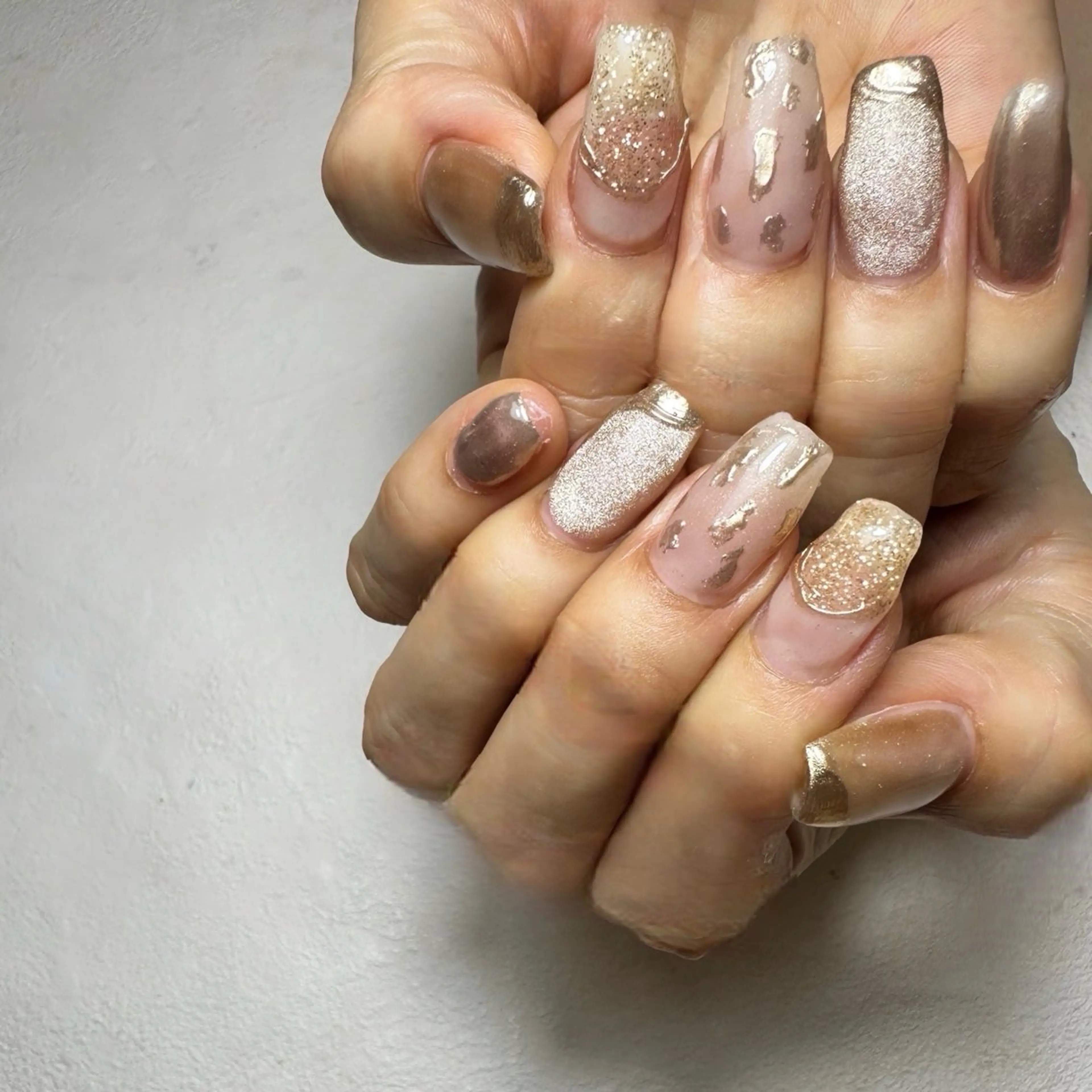 ネイル ゴールド ミラーネイル ニュアンスネイル YURI ◡̈ nagoyaのネイルデザイン