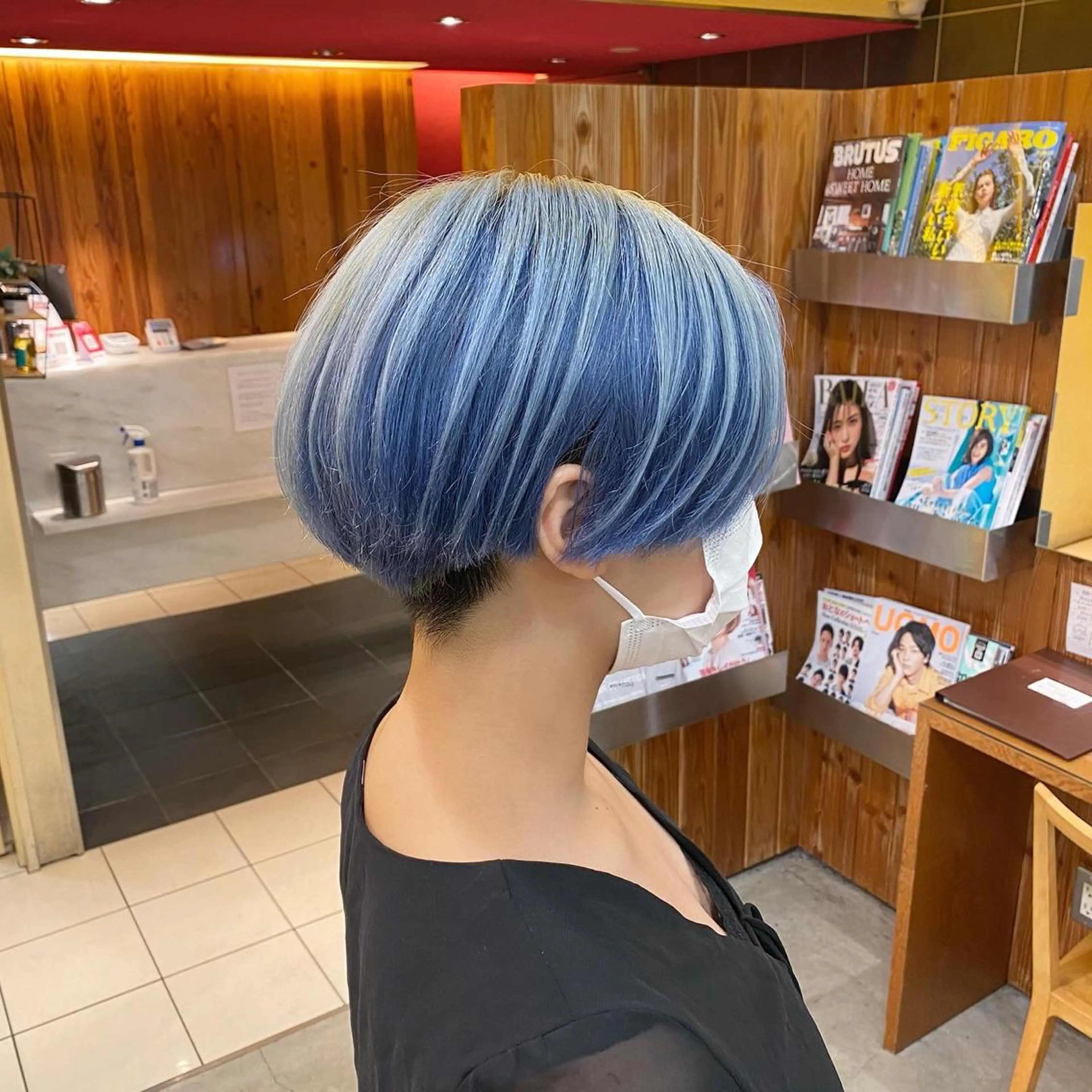 ショート カラー デザインカラー ✂韓国レイヤー 🦋みやび🪽のヘアスタイル