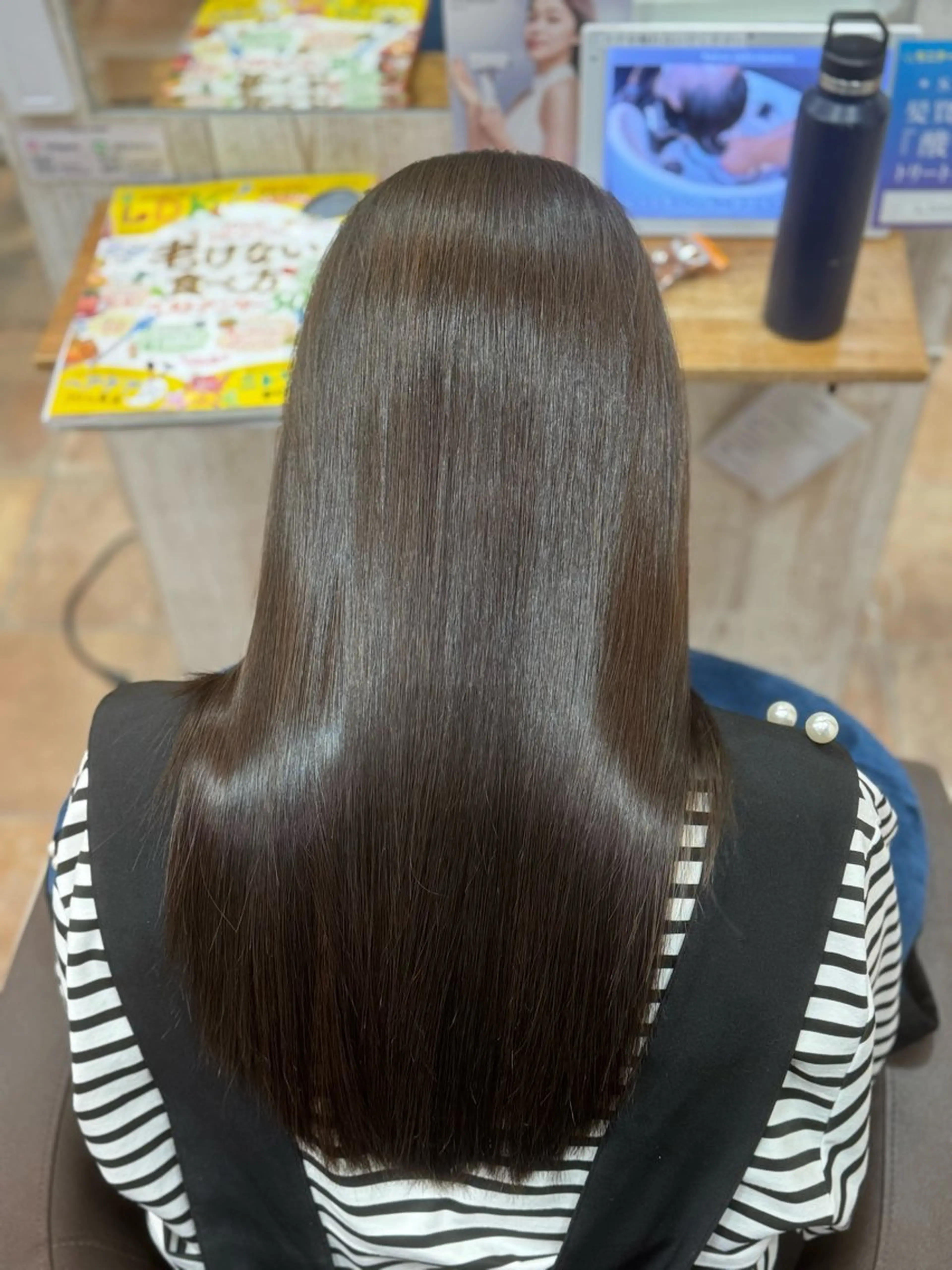 ロング 白髪ぼかし☘️クセ 活かし🎈小倉🥇のヘアスタイル