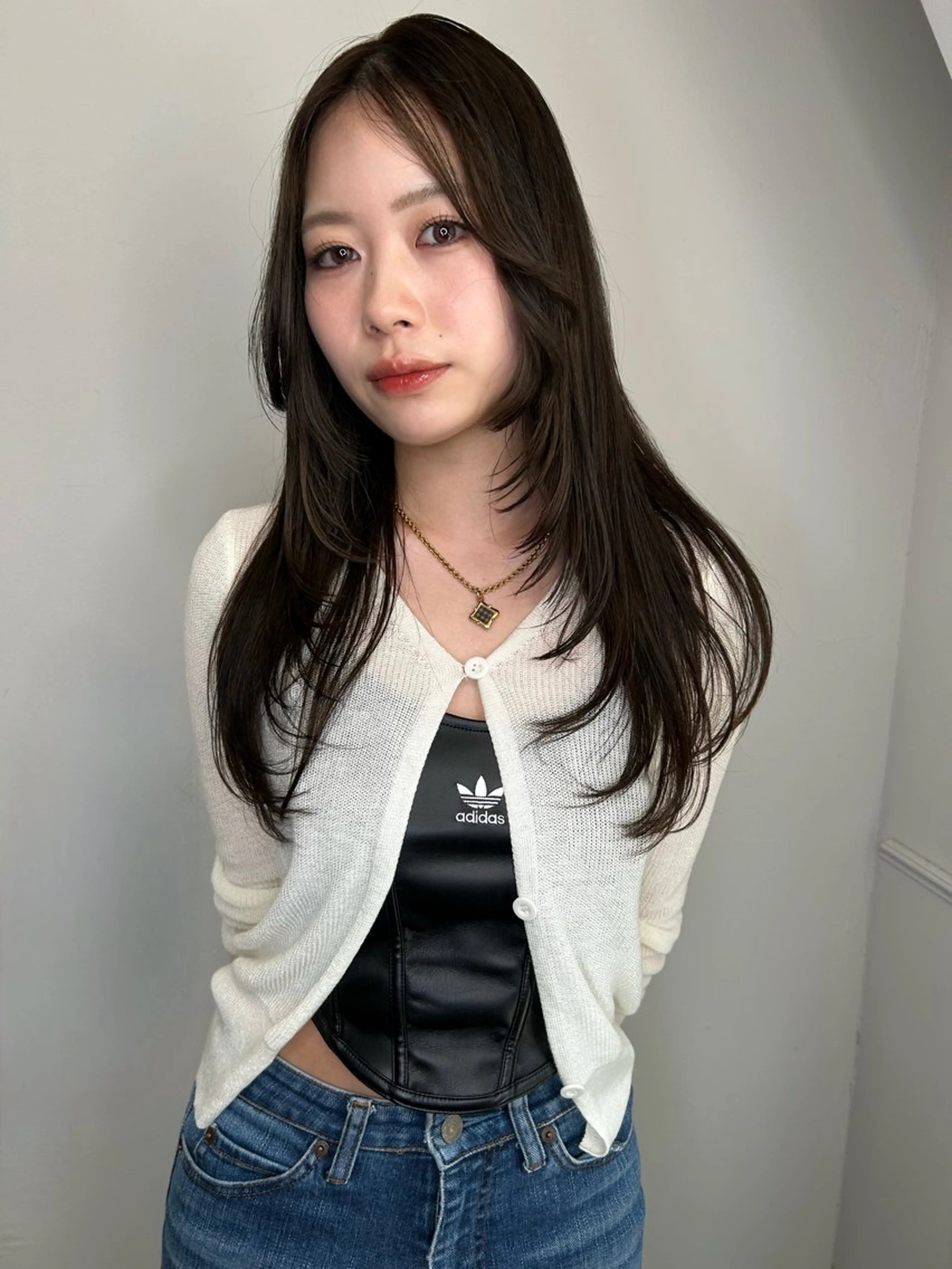 ロング カラー 透明感カラー オリーブカラー land所属・透明感カラー/レイヤ ー🌙Honokaのヘアスタイル