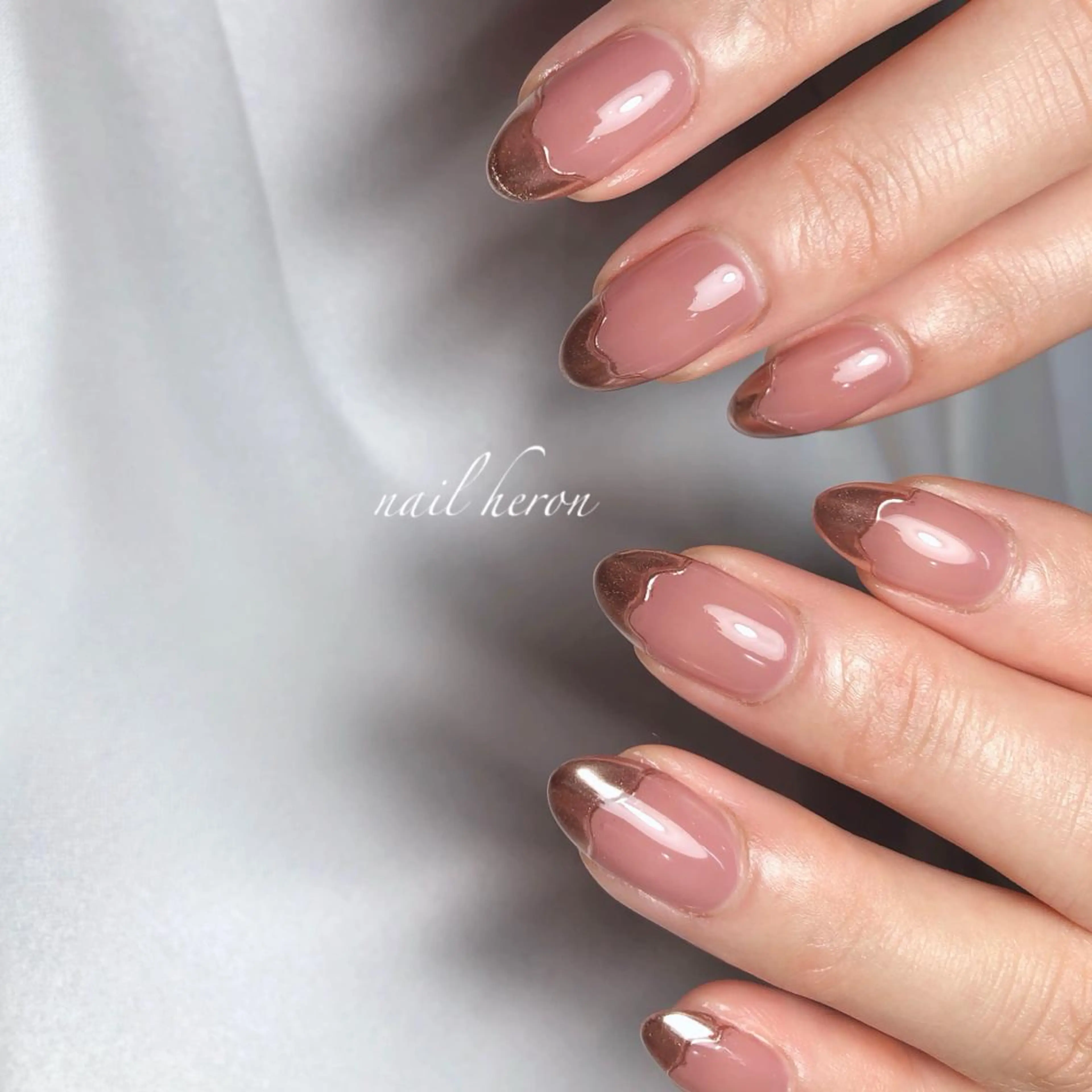 ネイル フレンチネイル ミラーネイル ハンドネイル nail heron所属・saki_ nail heronのネイルデザイン