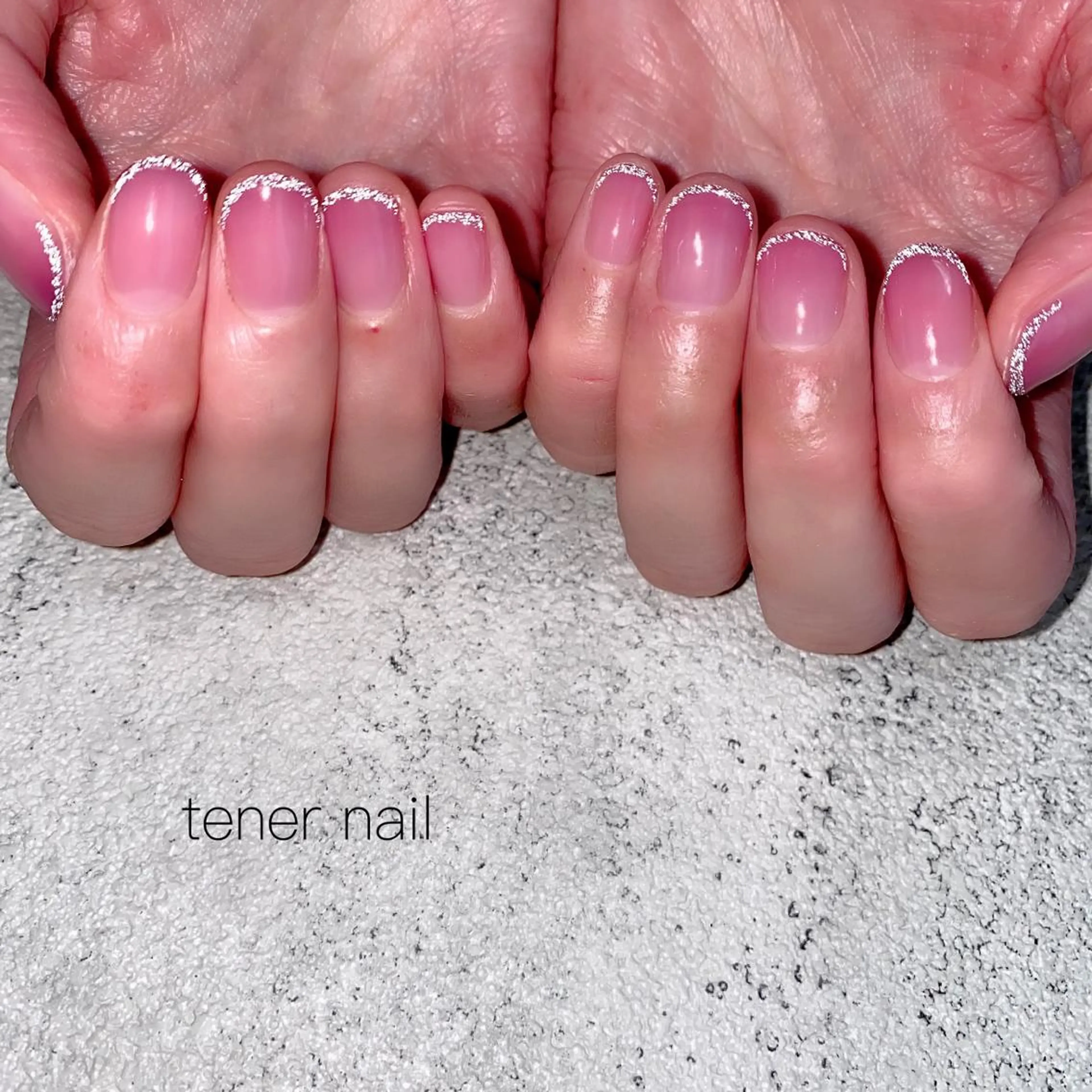 ネイル フラッシュネイル フレンチネイル ラメ(グリッター) ピンク tener  nail  テネルネイル所属・テネルネイル tener nailのネイルデザイン