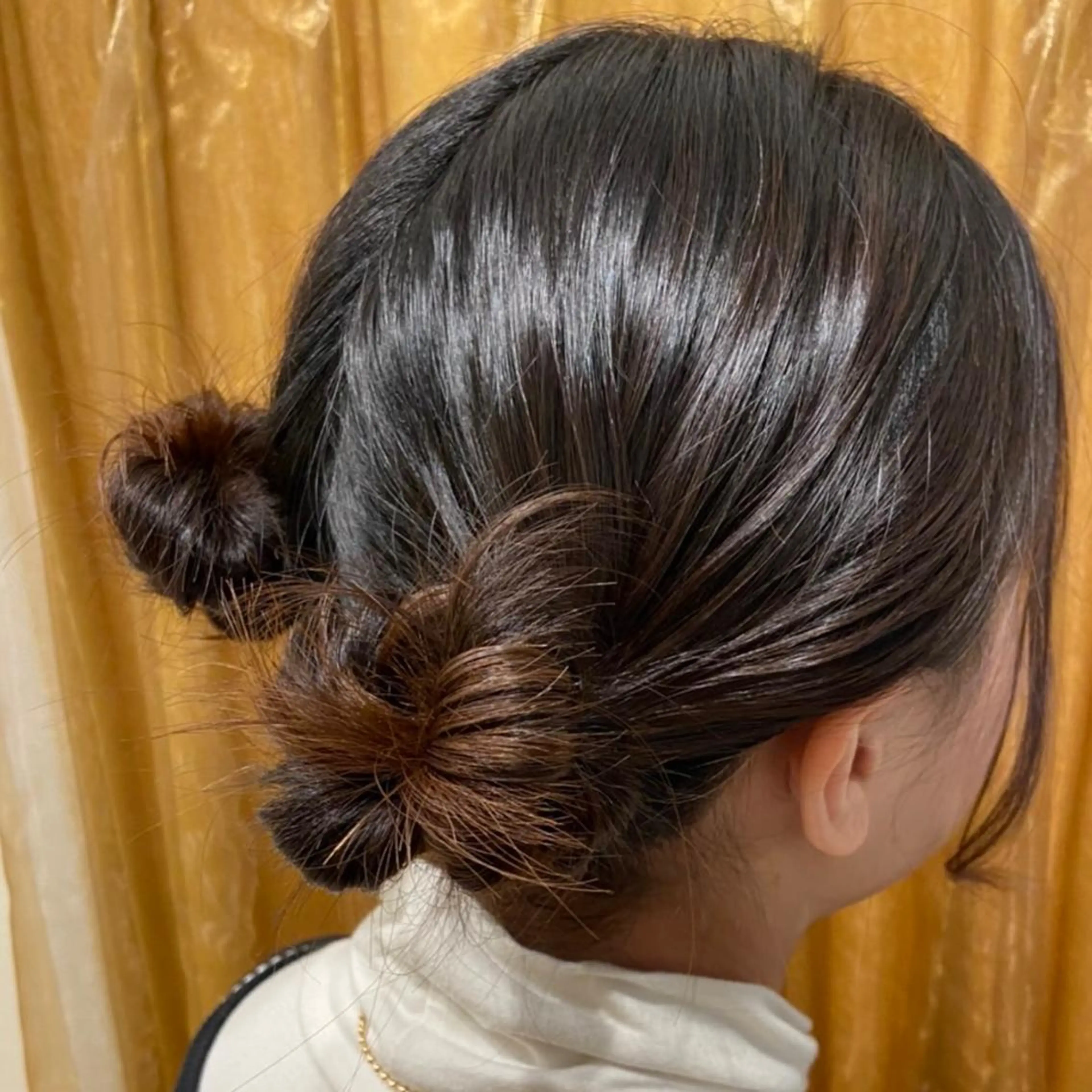 ミディアム ヘアアレンジ お団子ヘア ツインテール 結婚式・ブライダル デート ヘアセット mugelca所属・ワタナベ リリコのヘアスタイル