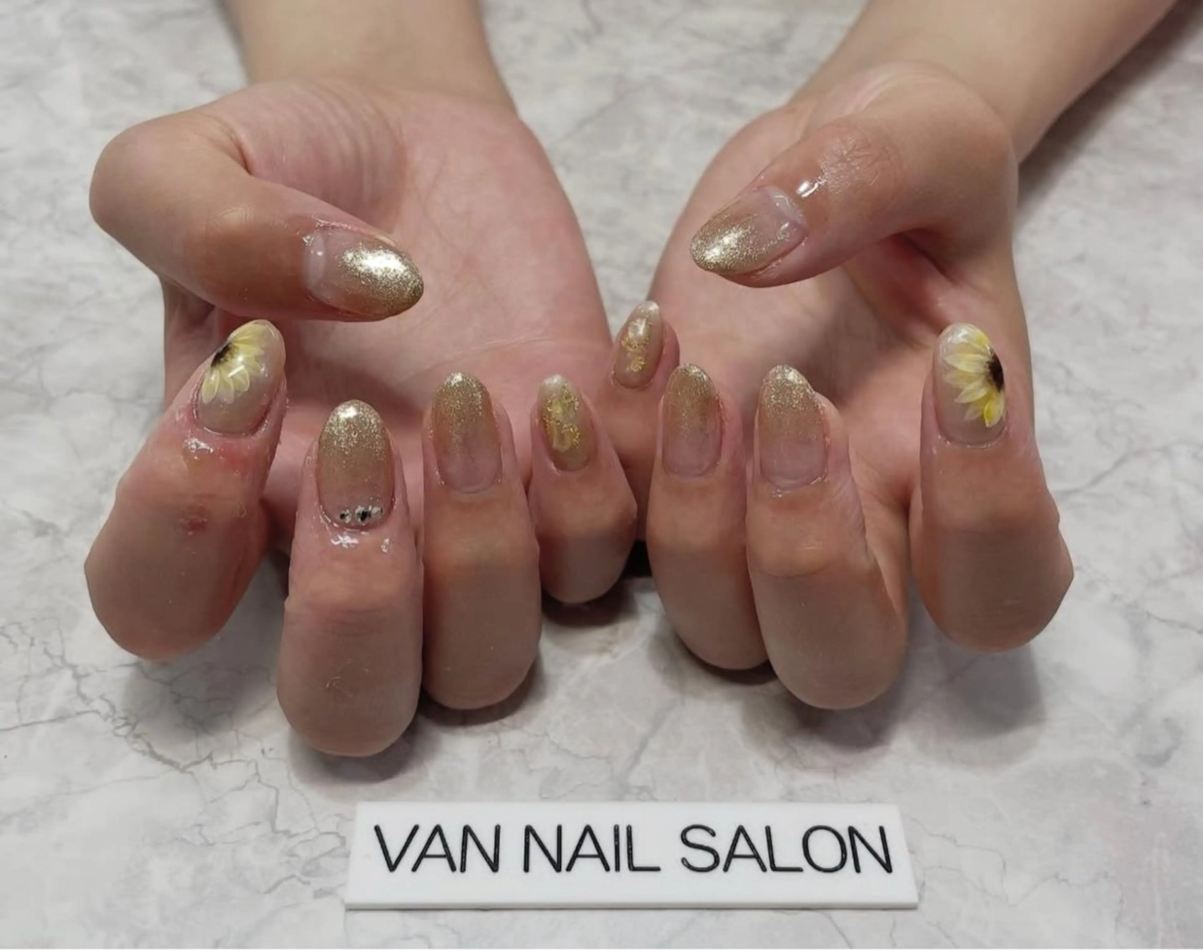 ネイル ハンドネイル Van Nail Salonのネイルデザイン